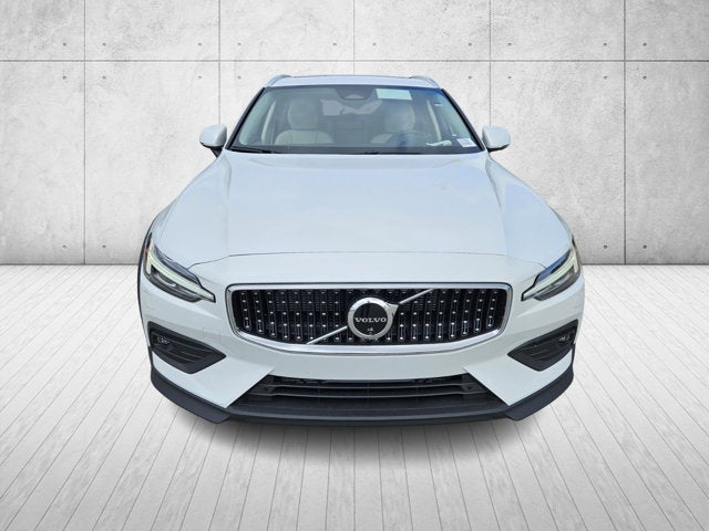 2026 Volvo V60 Cross Country Plus