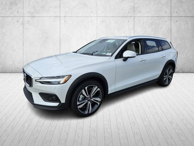 2026 Volvo V60 Cross Country Plus