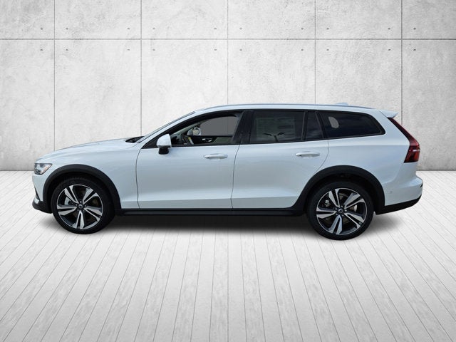 2026 Volvo V60 Cross Country Plus