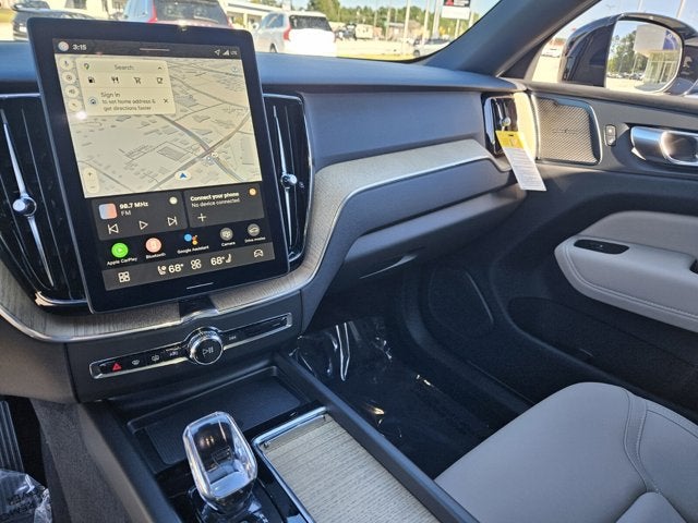 2026 Volvo XC60 Plus