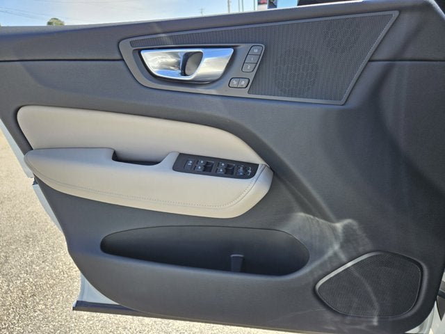 2026 Volvo XC60 Core