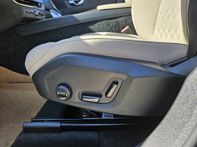 2026 Volvo XC60 Core