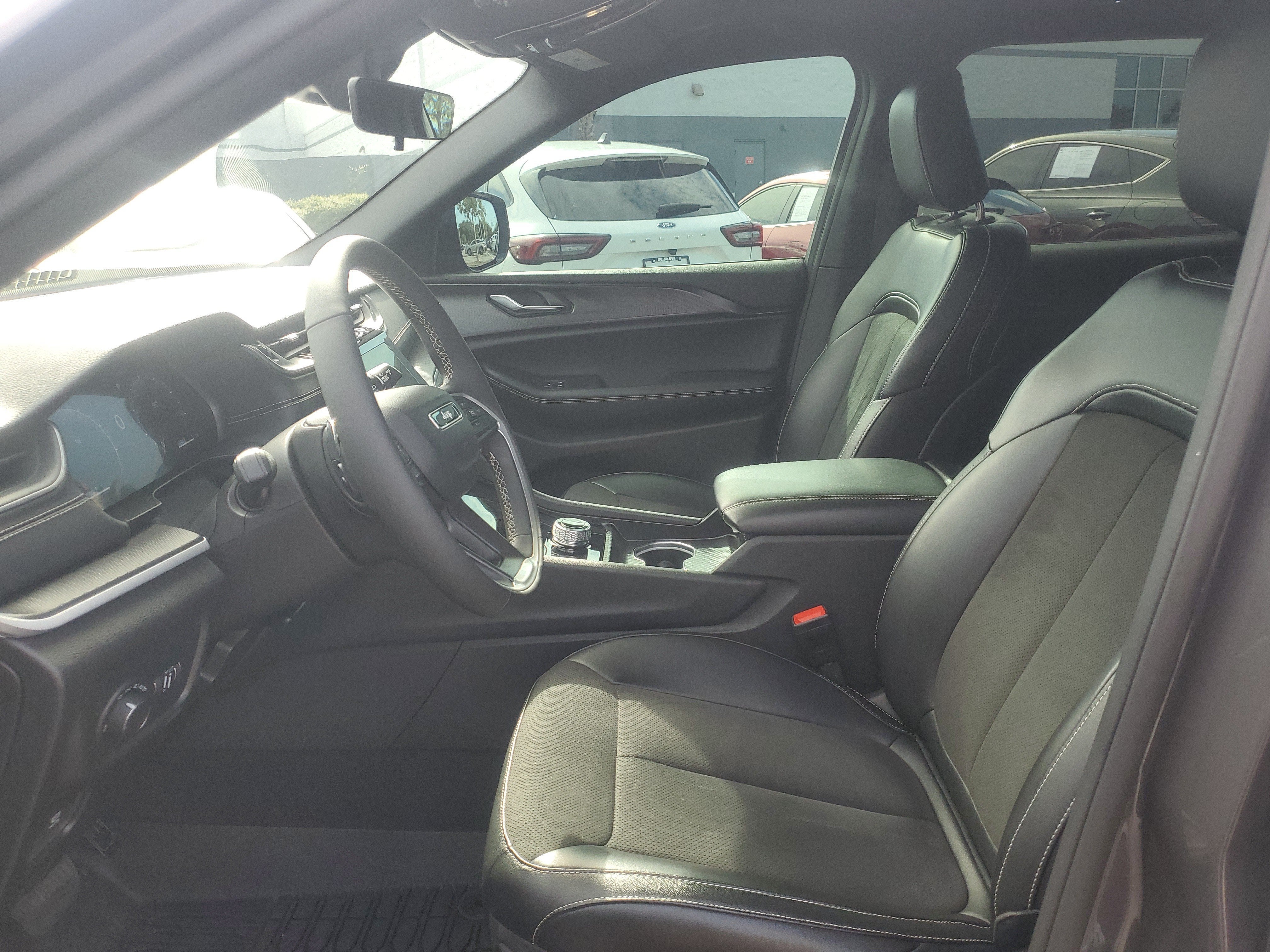 2025 Jeep Grand Cherokee L Altitude X