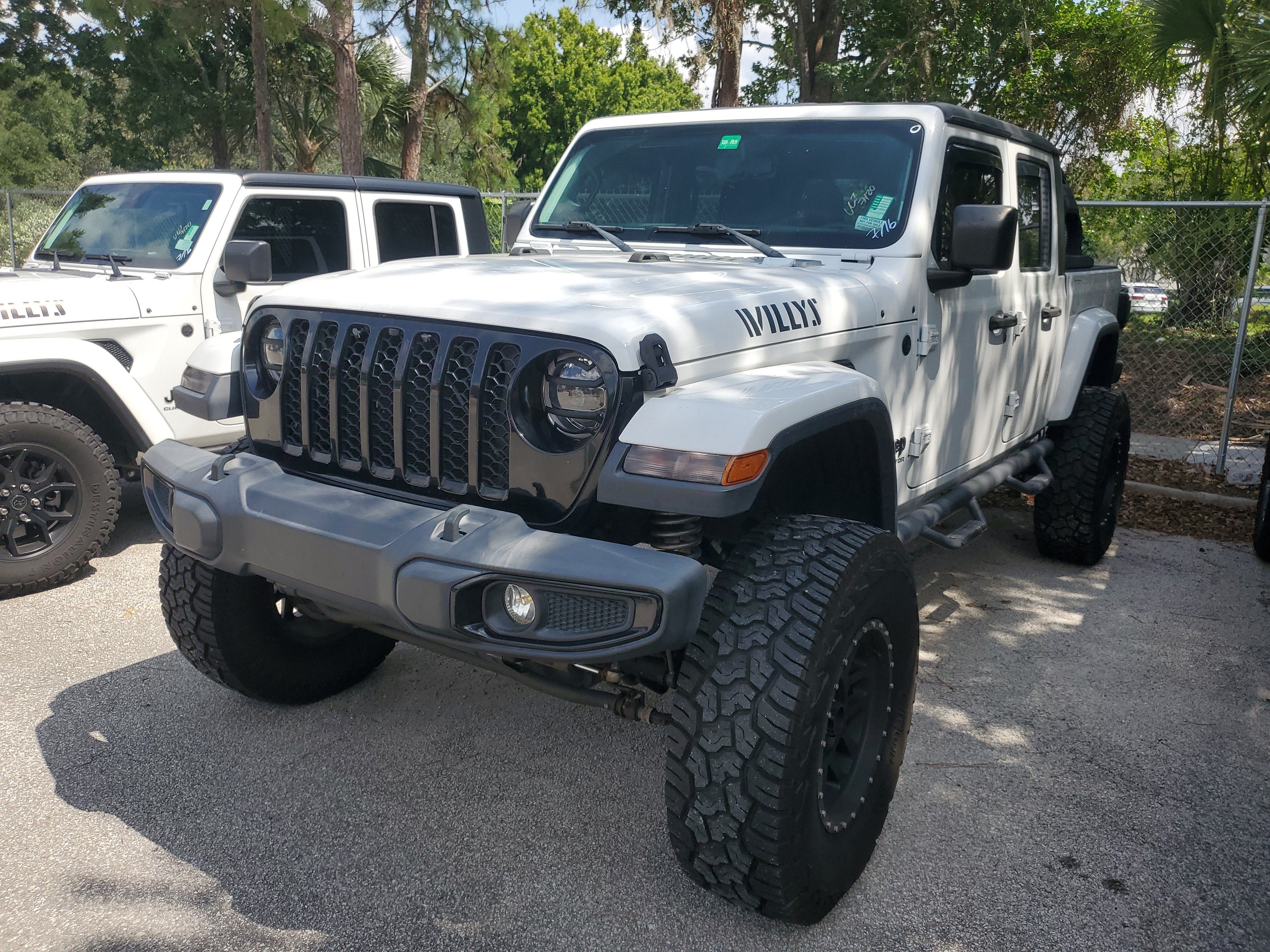 2021 Jeep Gladiator Willys Sport
