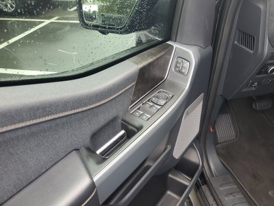2023 Ford F-150 Lightning LARIAT