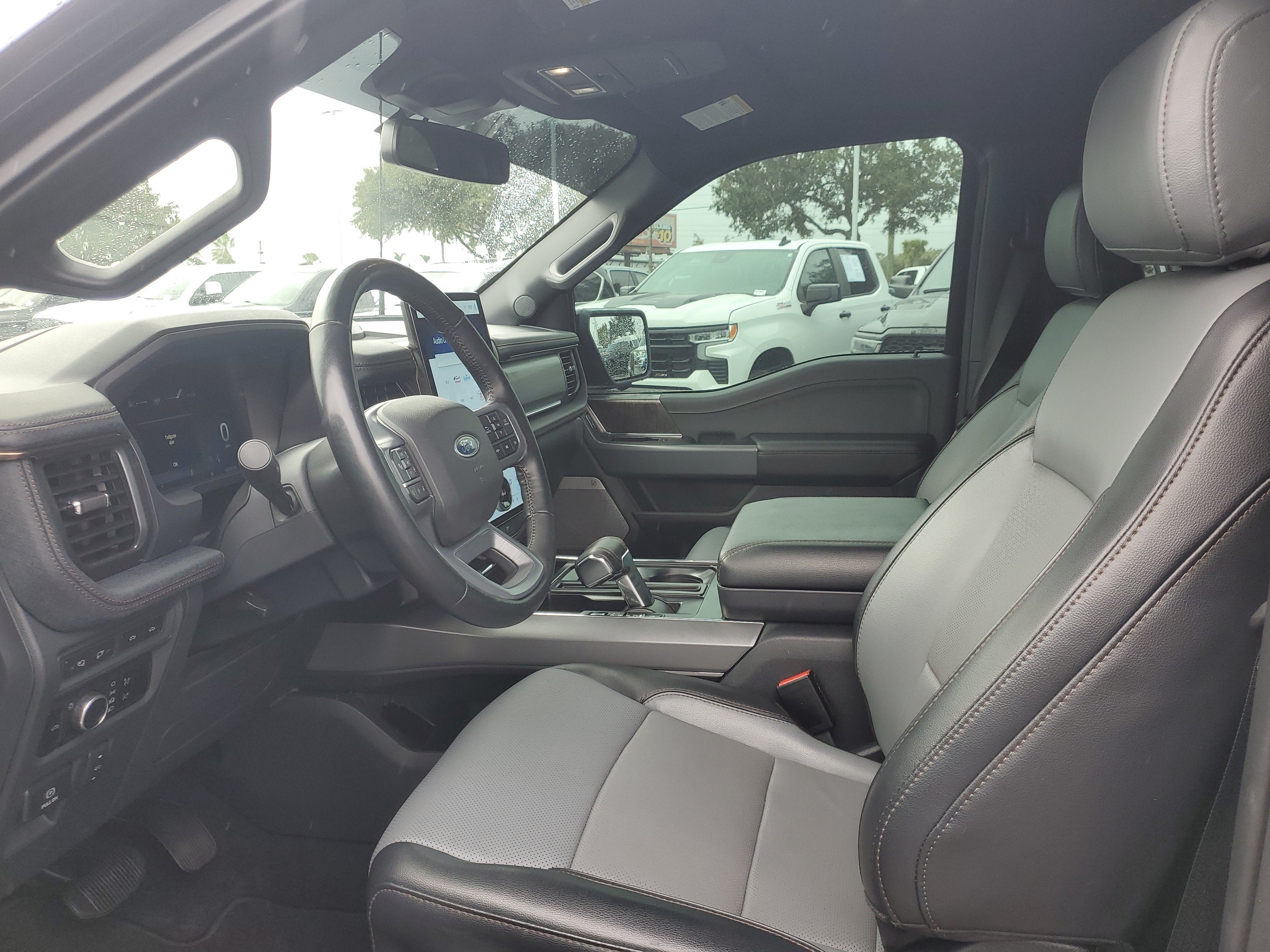 2023 Ford F-150 Lightning LARIAT