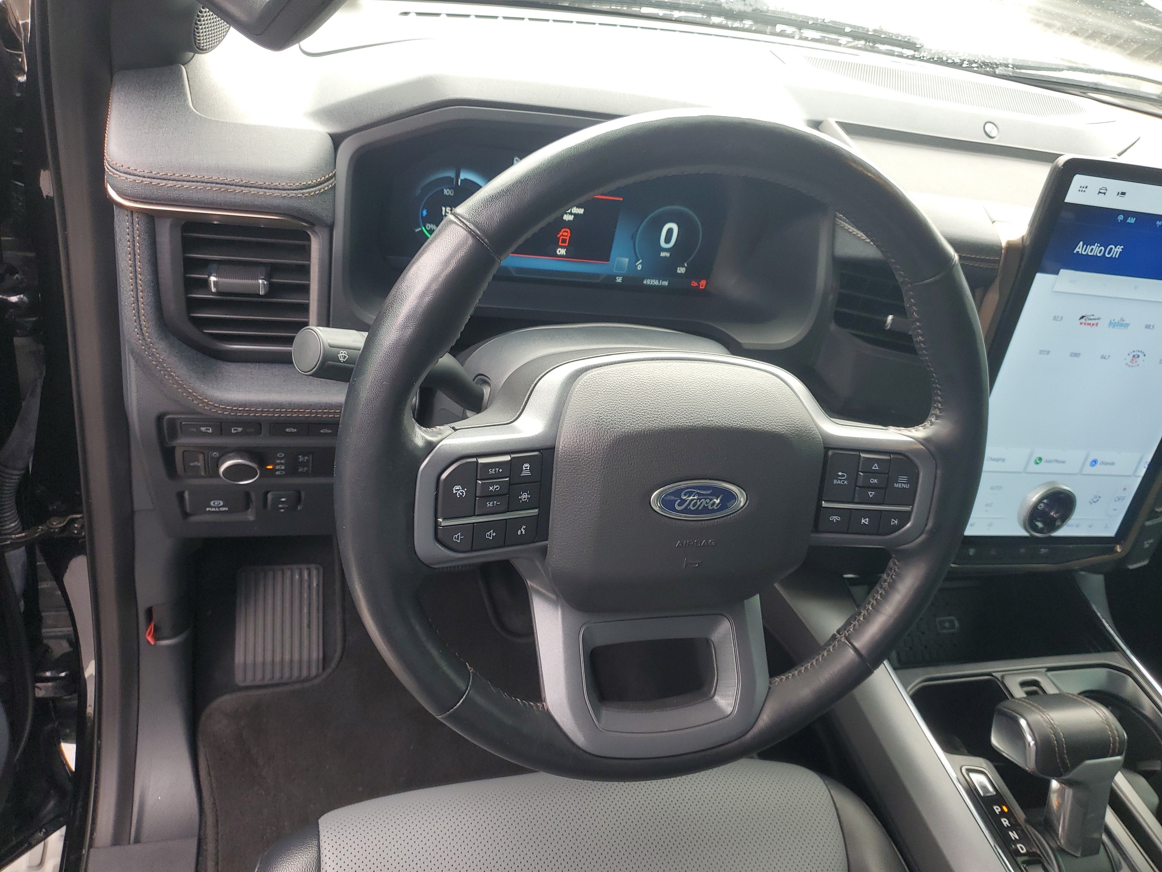 2023 Ford F-150 Lightning LARIAT