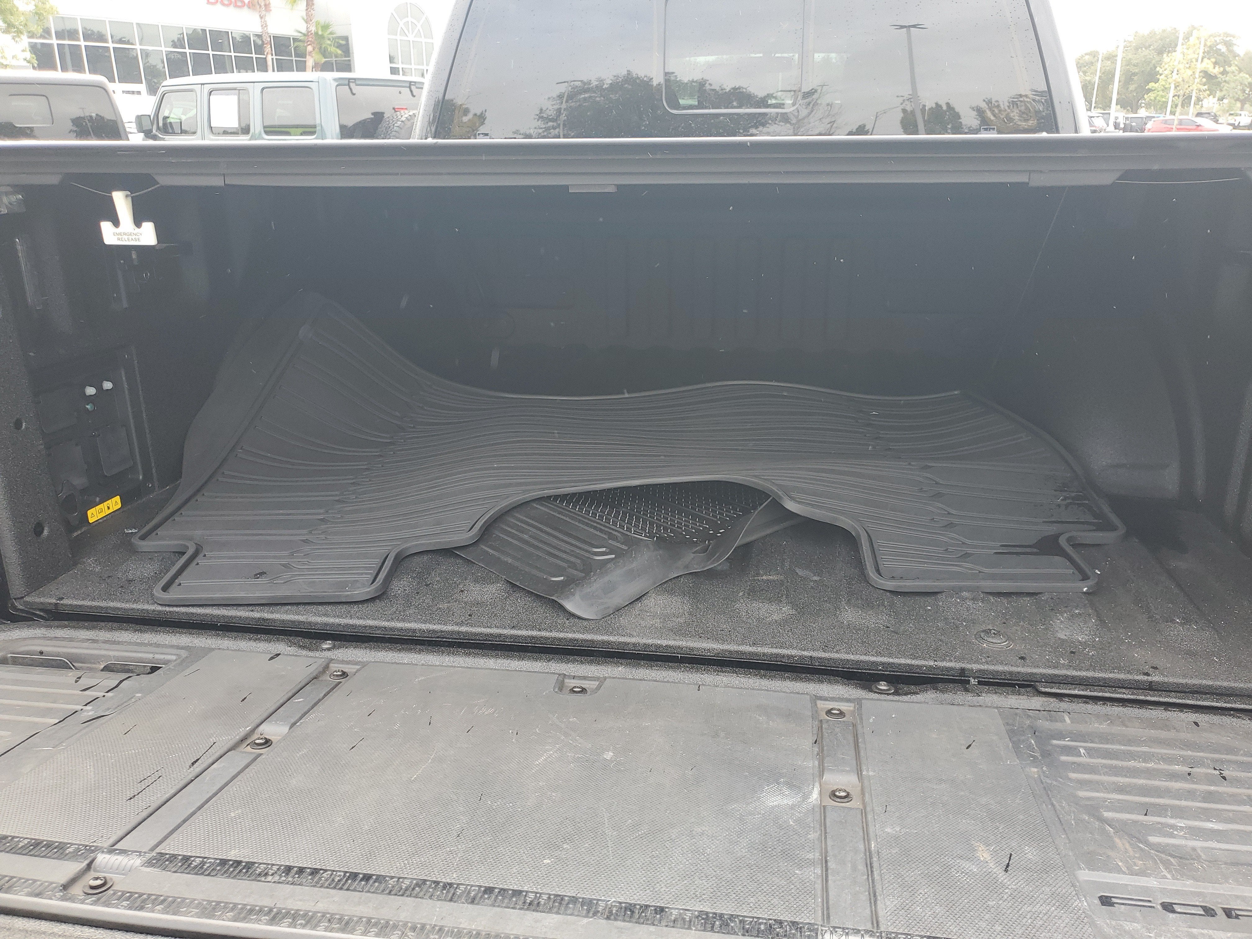 2023 Ford F-150 Lightning LARIAT