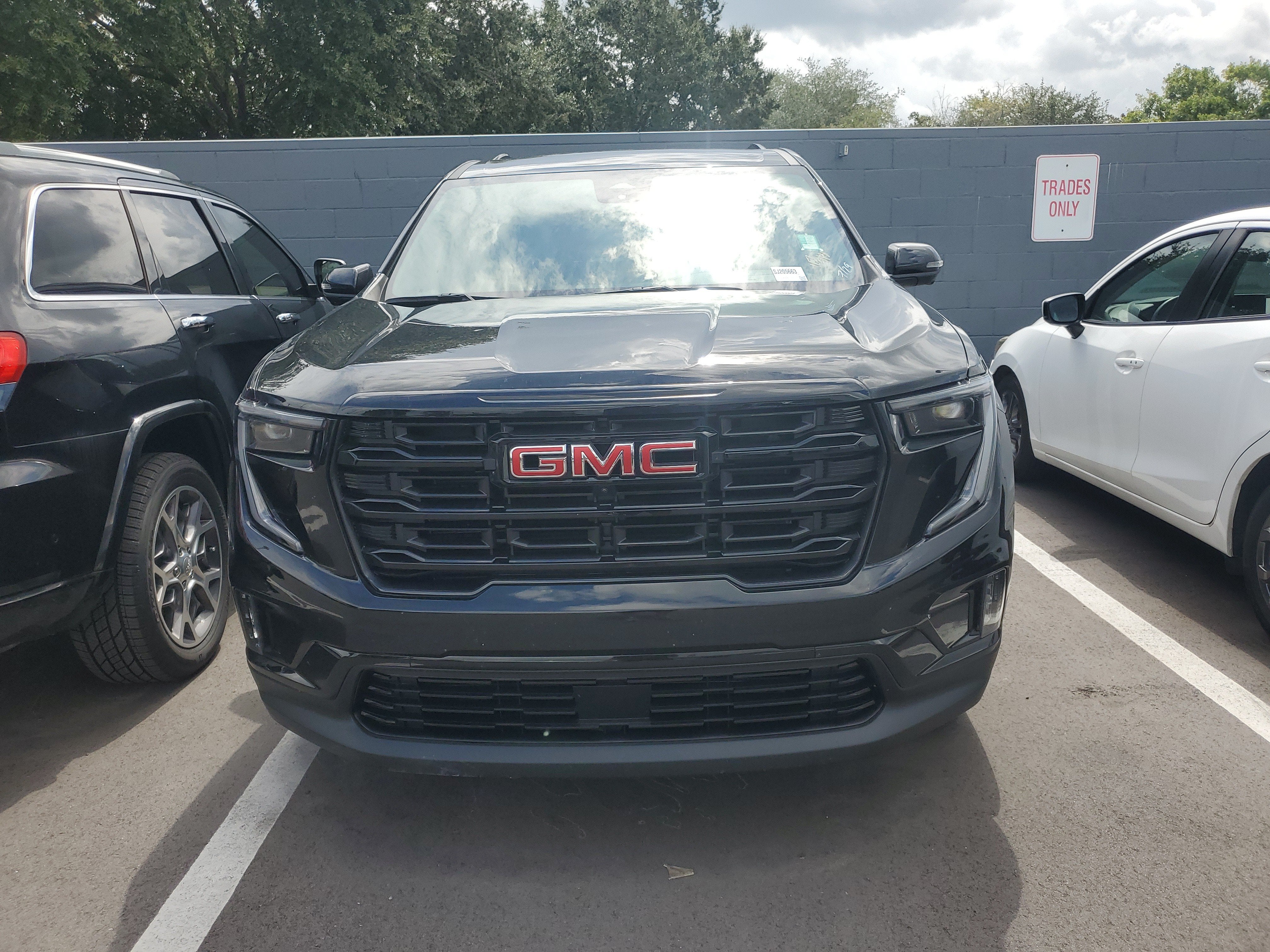 2025 GMC Acadia FWD Elevation