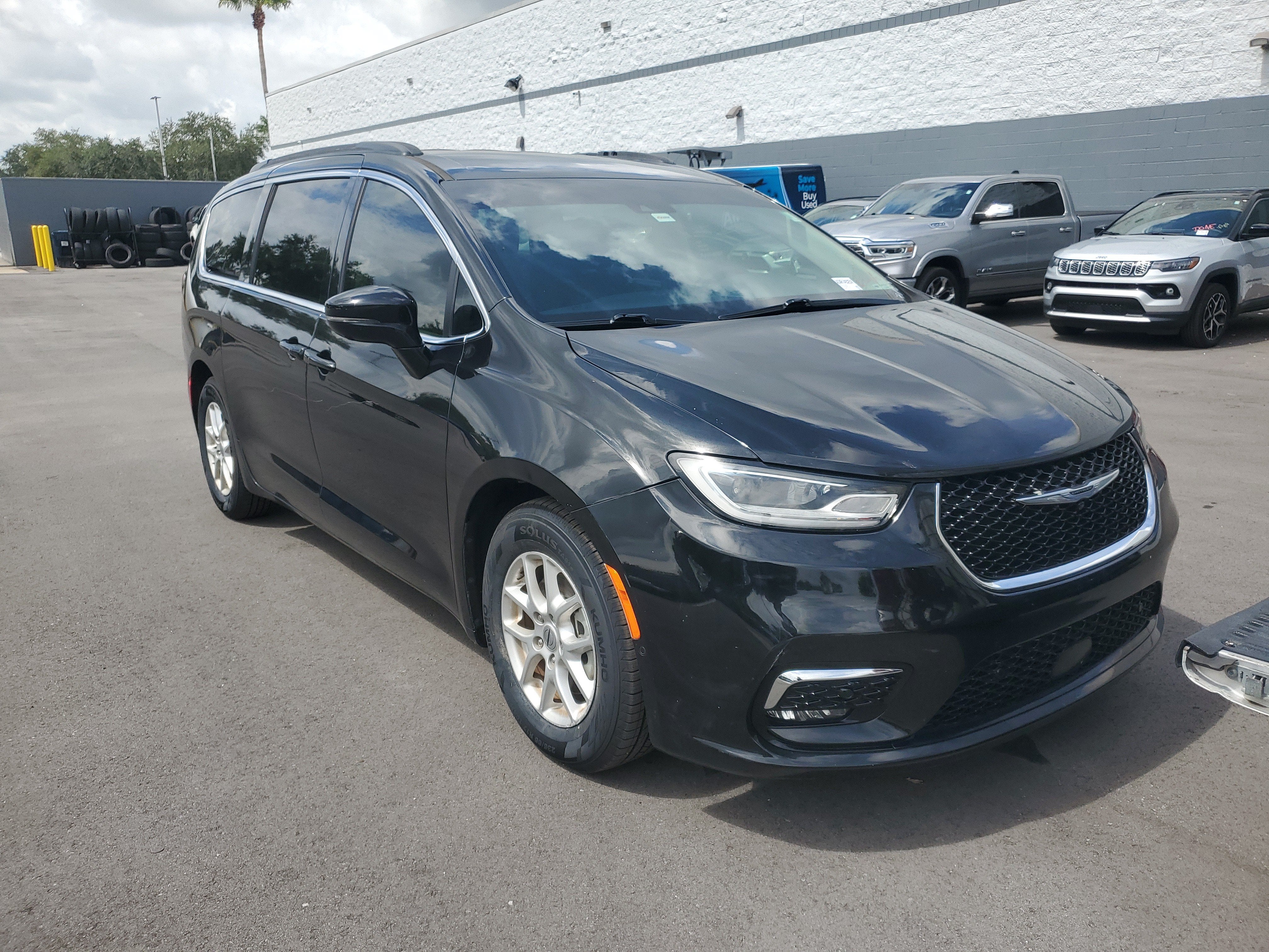 2022 Chrysler Pacifica Touring L
