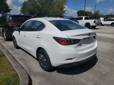 2019 Toyota Yaris Sedan LE