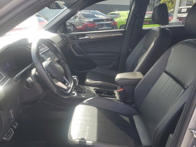 2022 Volkswagen Tiguan SE R-Line Black