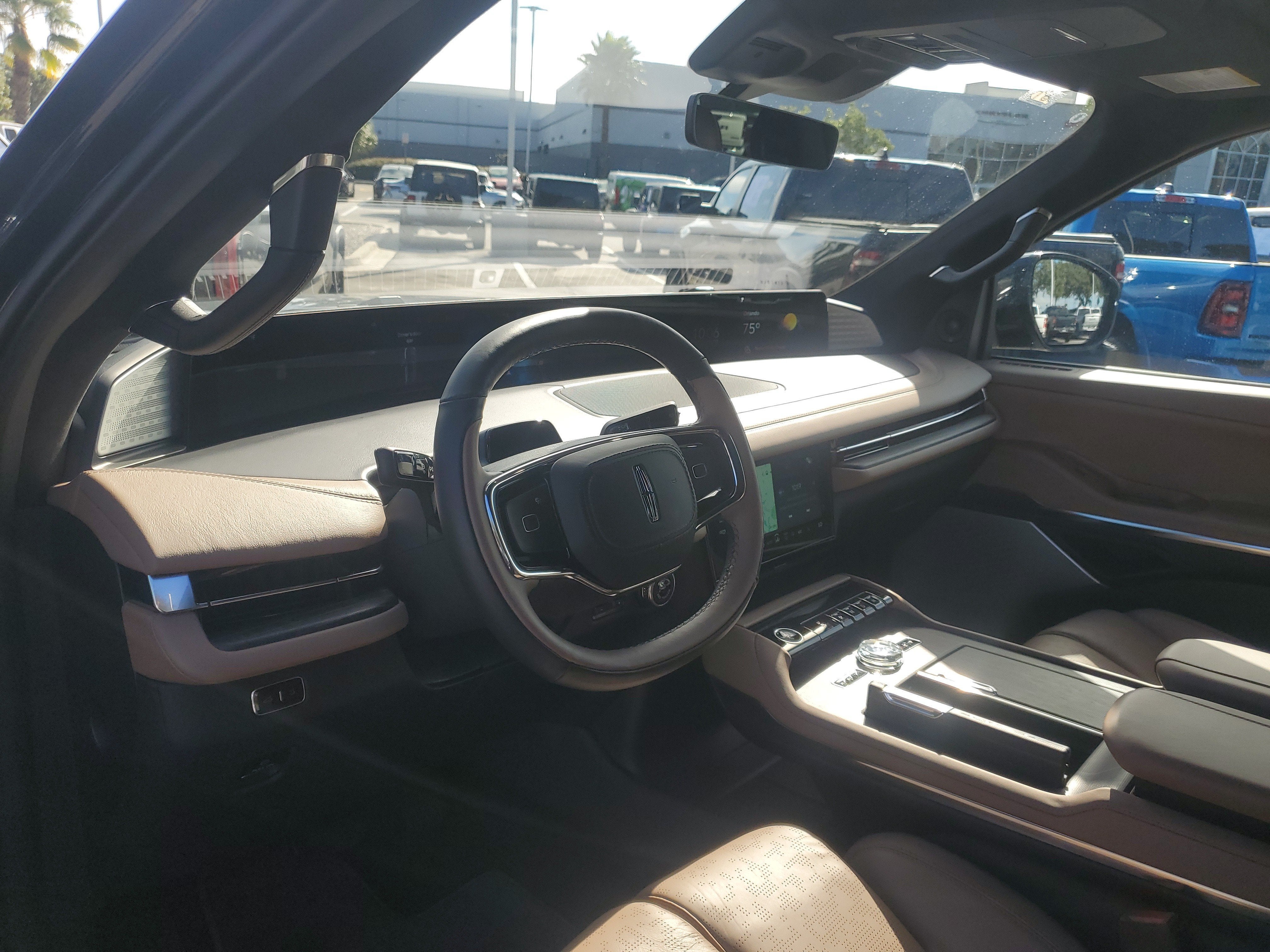 2025 Lincoln Navigator L Black Label