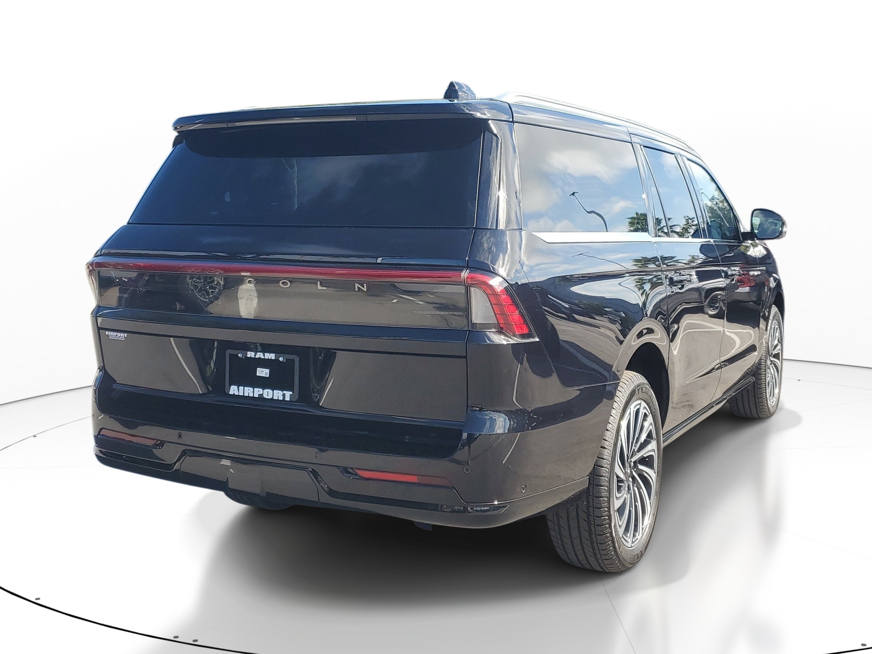 2025 Lincoln Navigator L Black Label
