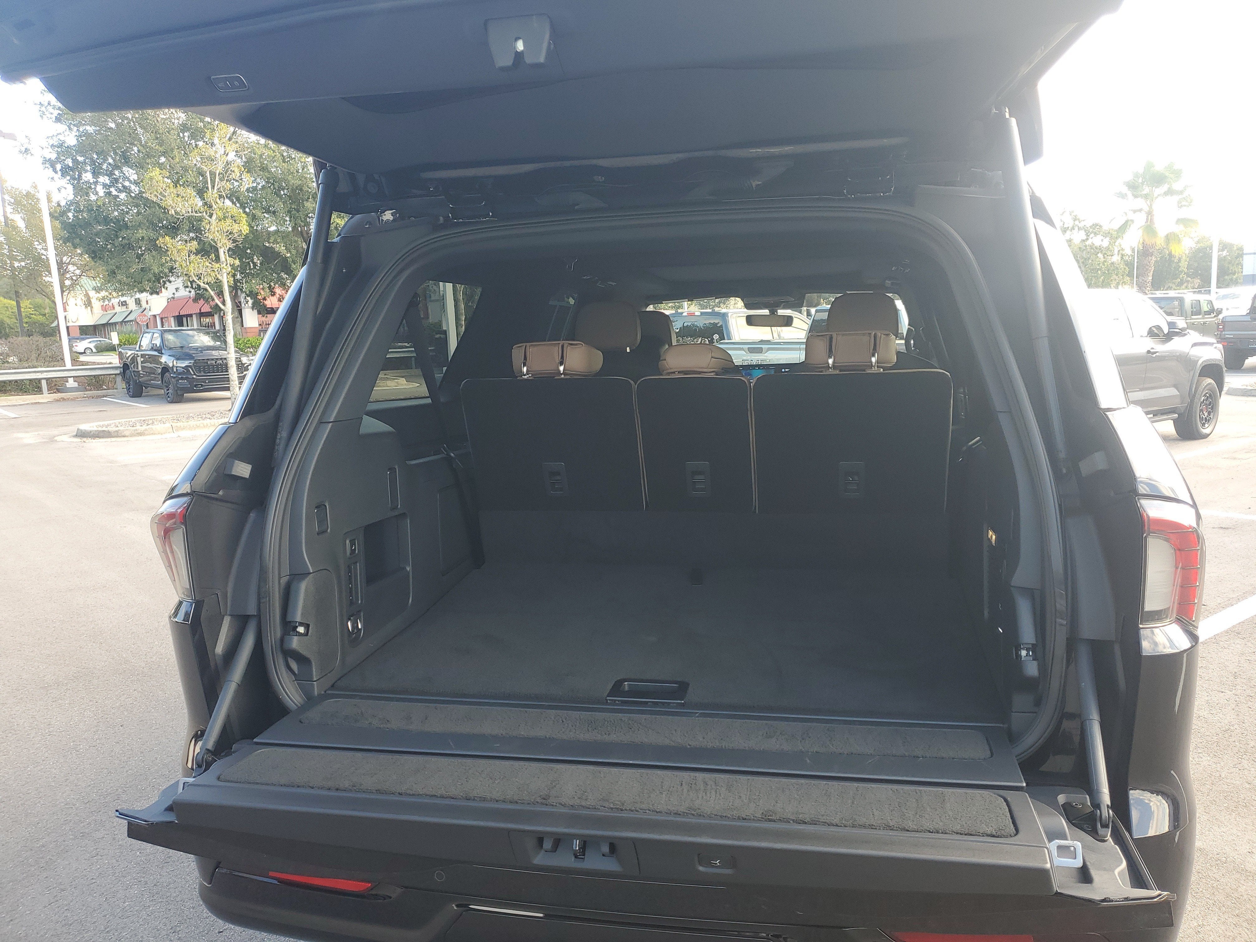2025 Lincoln Navigator L Black Label