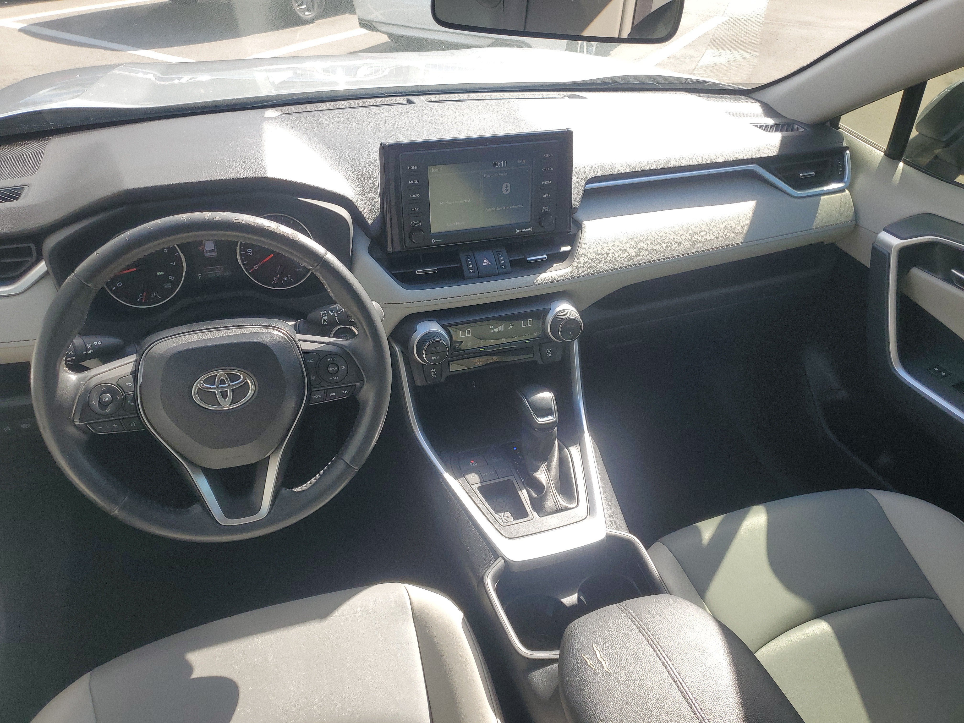 2020 Toyota RAV4 XLE Premium