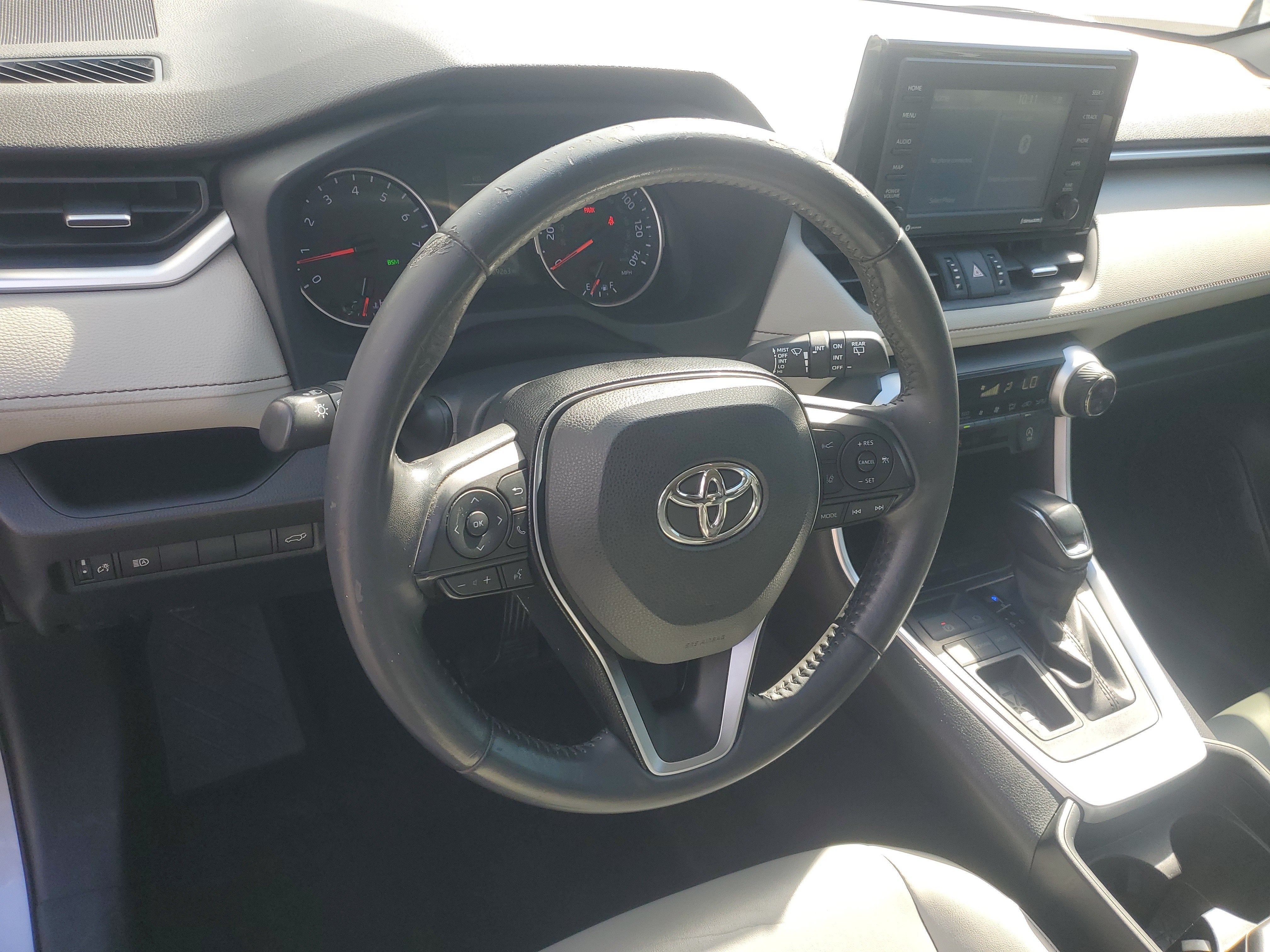 2020 Toyota RAV4 XLE Premium