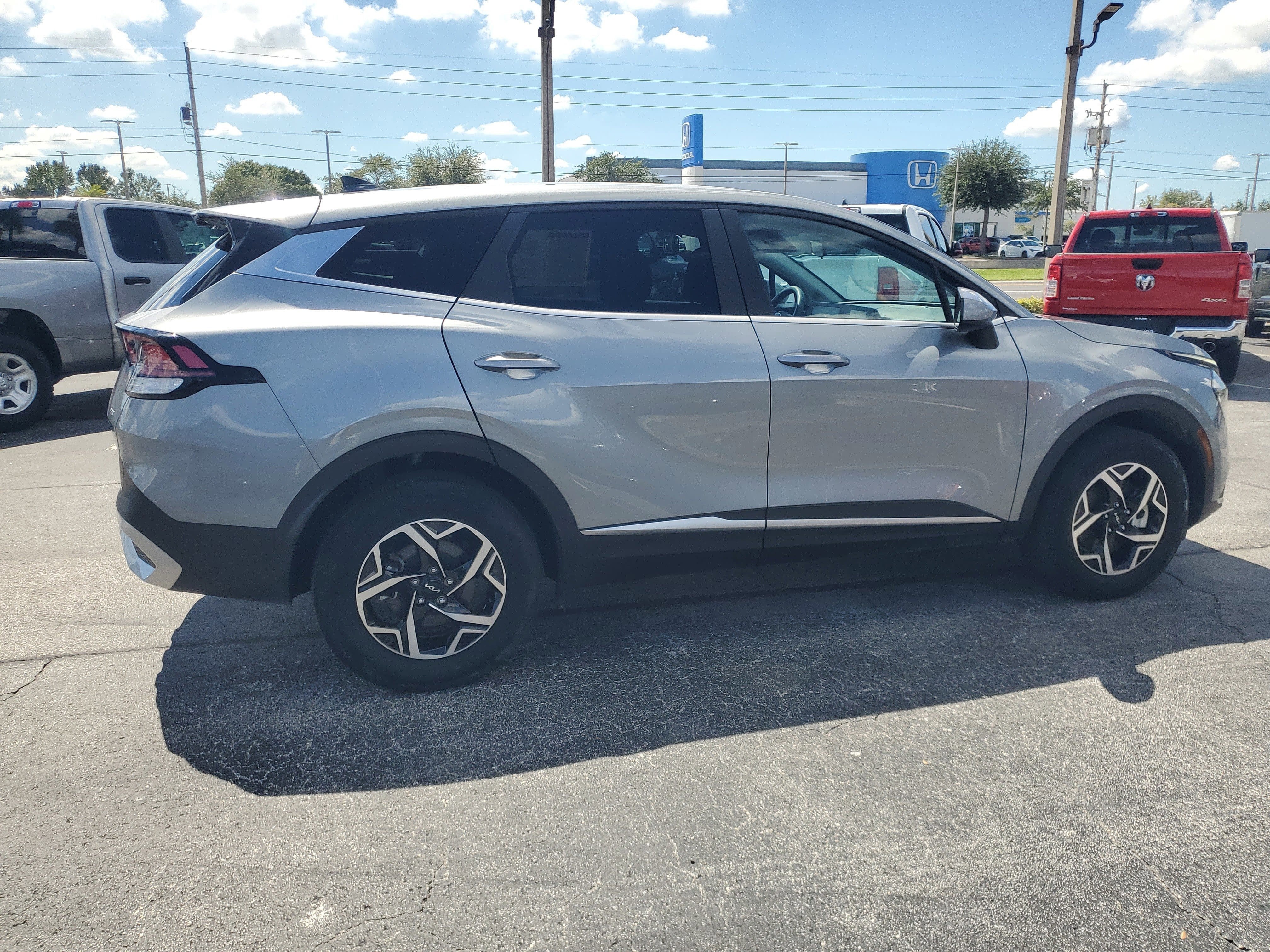 2024 Kia Sportage LX