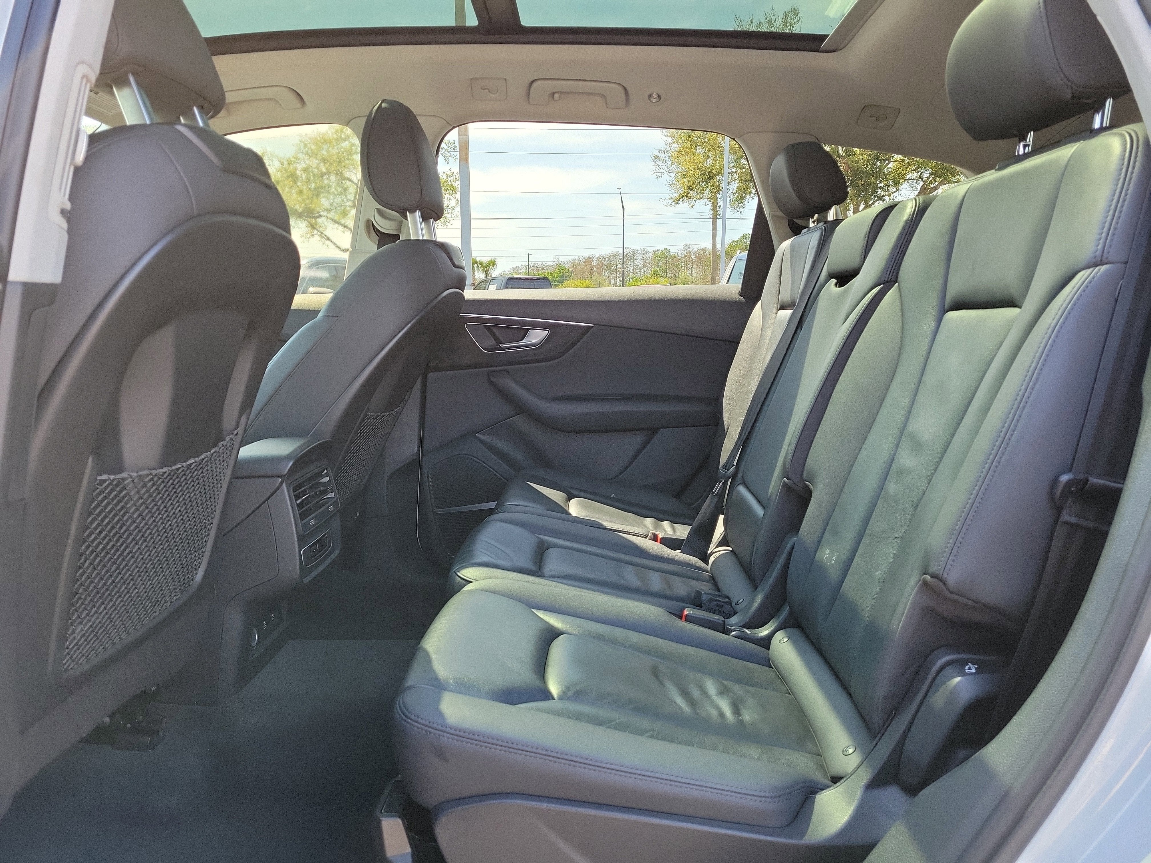 2022 Audi Q7 Premium Plus