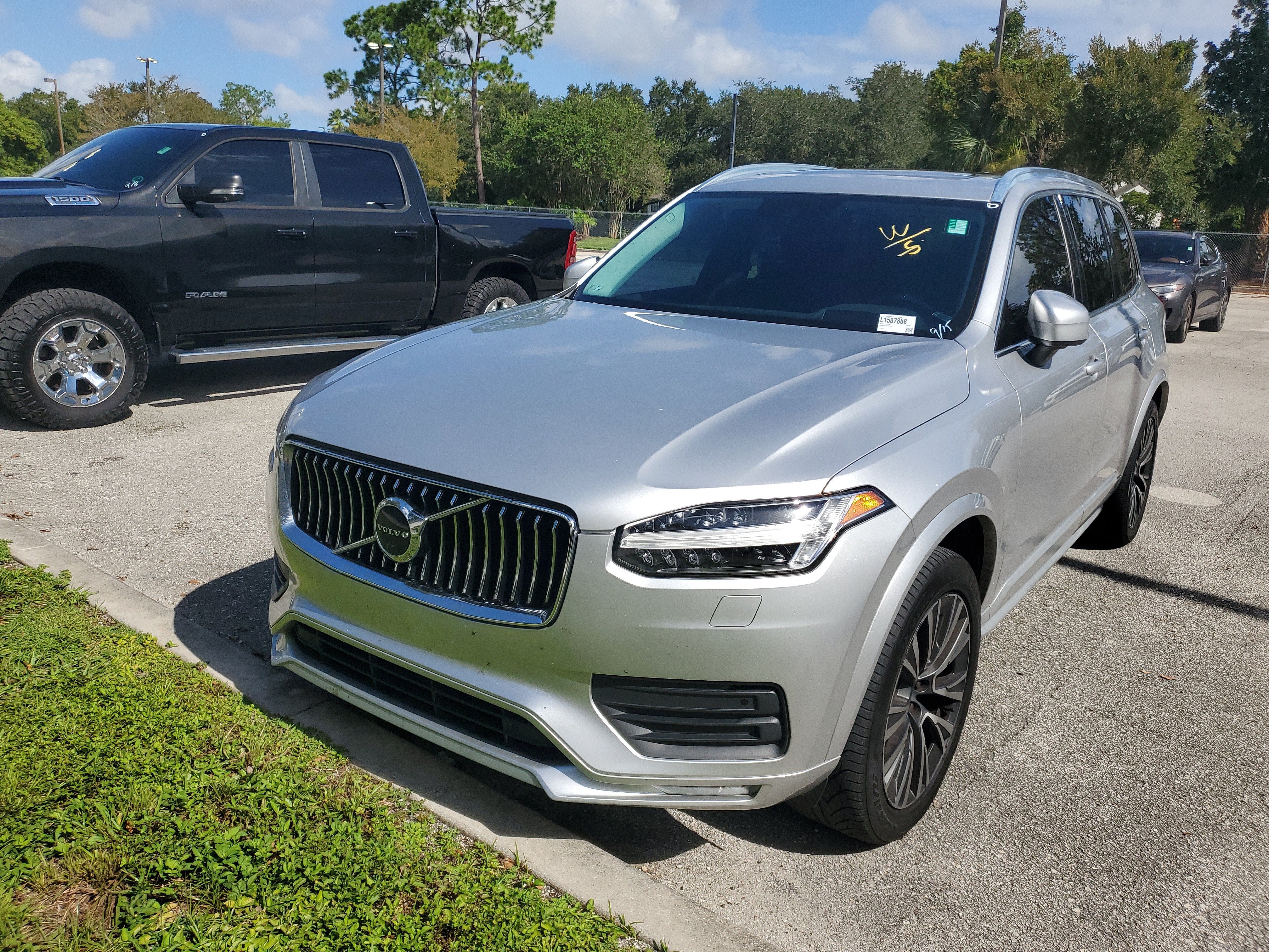 2020 Volvo XC90 Momentum