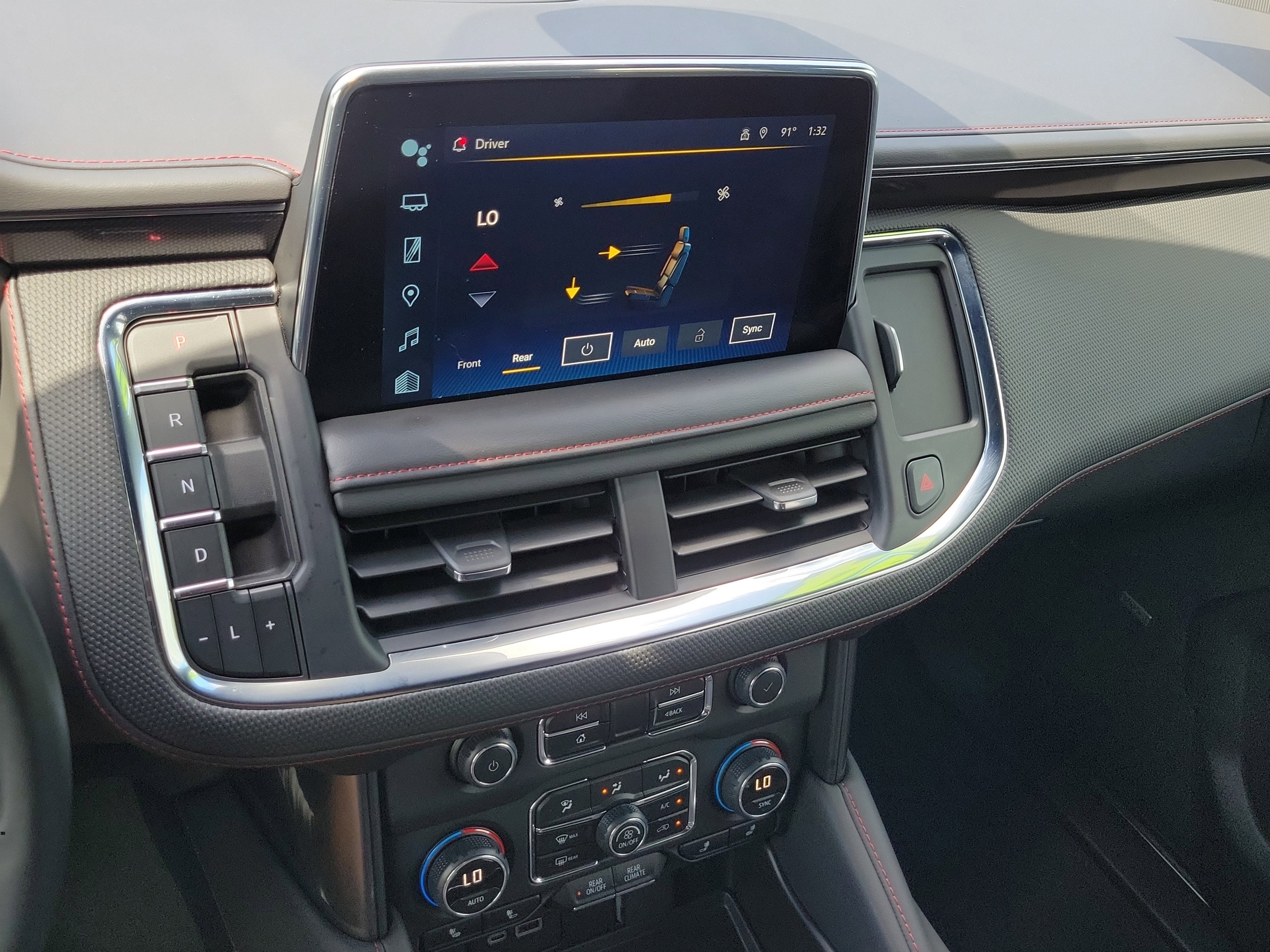 2024 Chevrolet Suburban RST