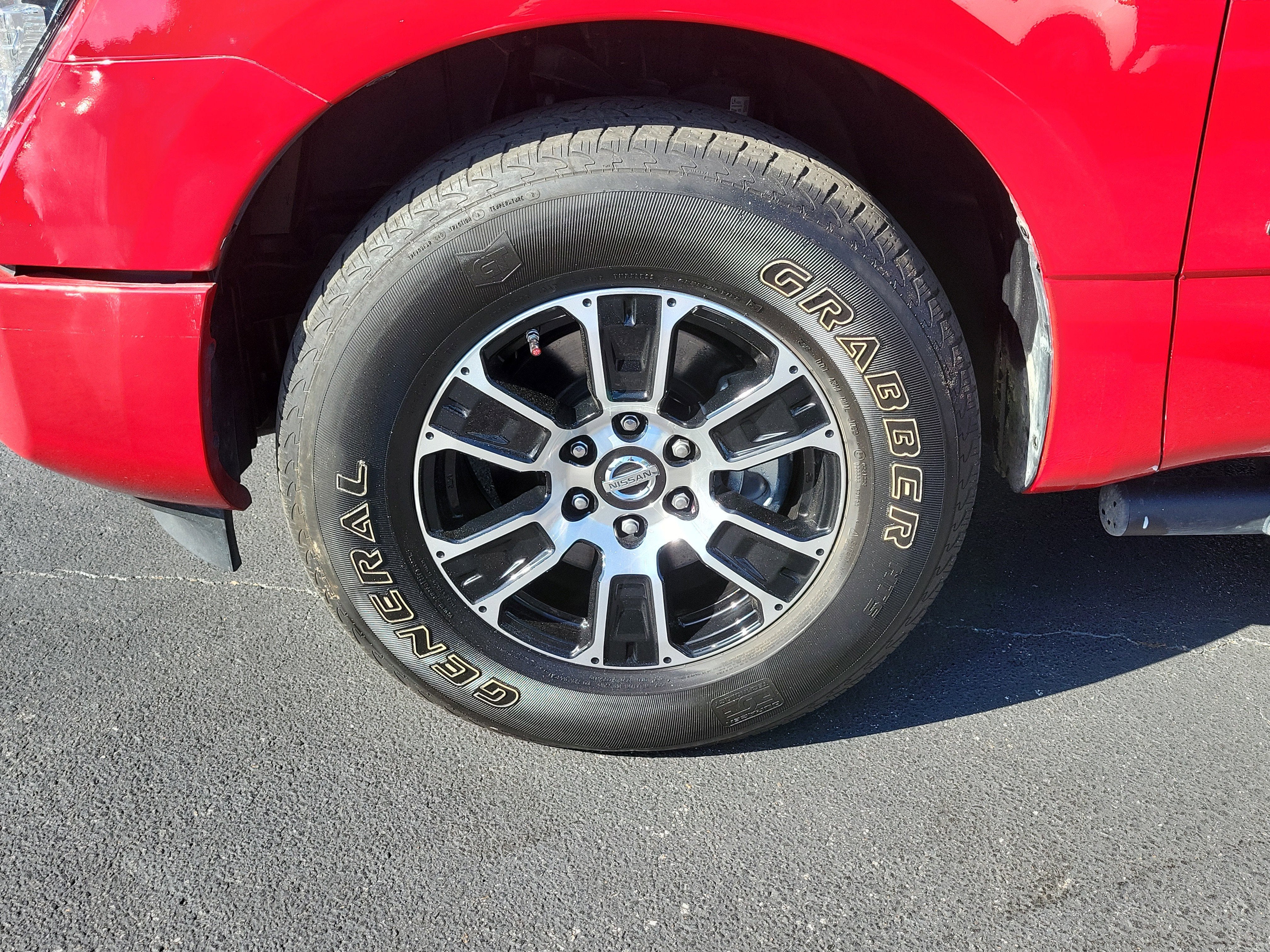 2022 Nissan Titan SV