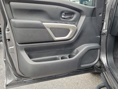 2023 Nissan Titan SV