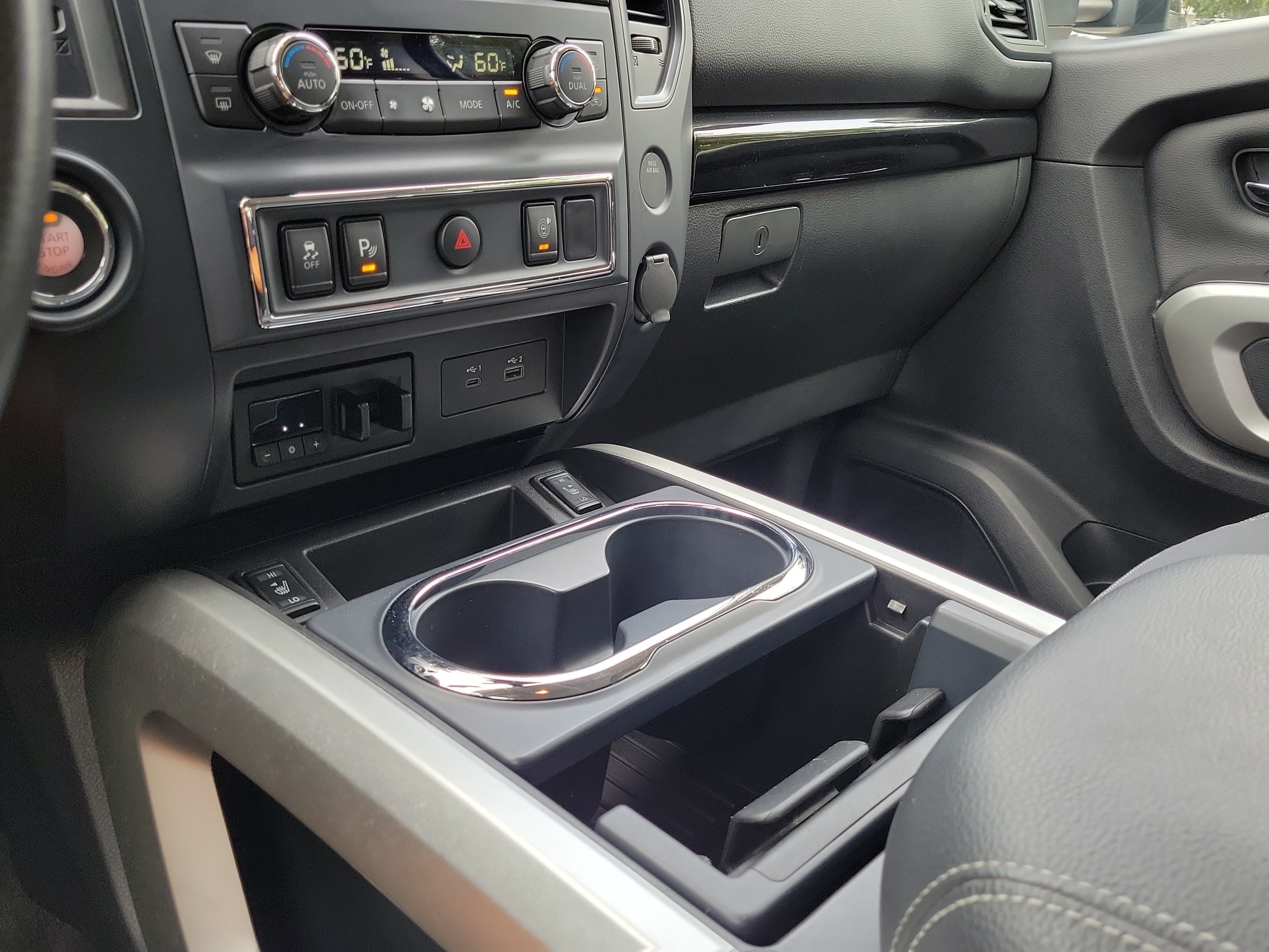 2023 Nissan Titan SV