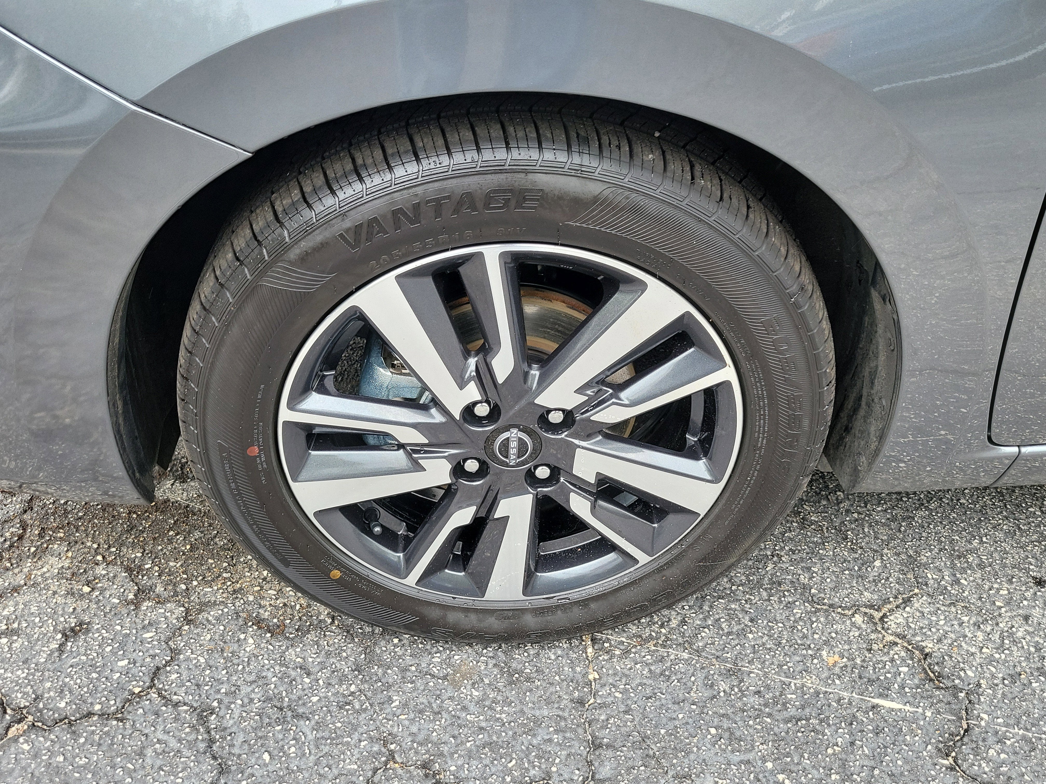 2025 Nissan Versa SV