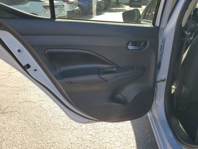 2023 Nissan Versa SR