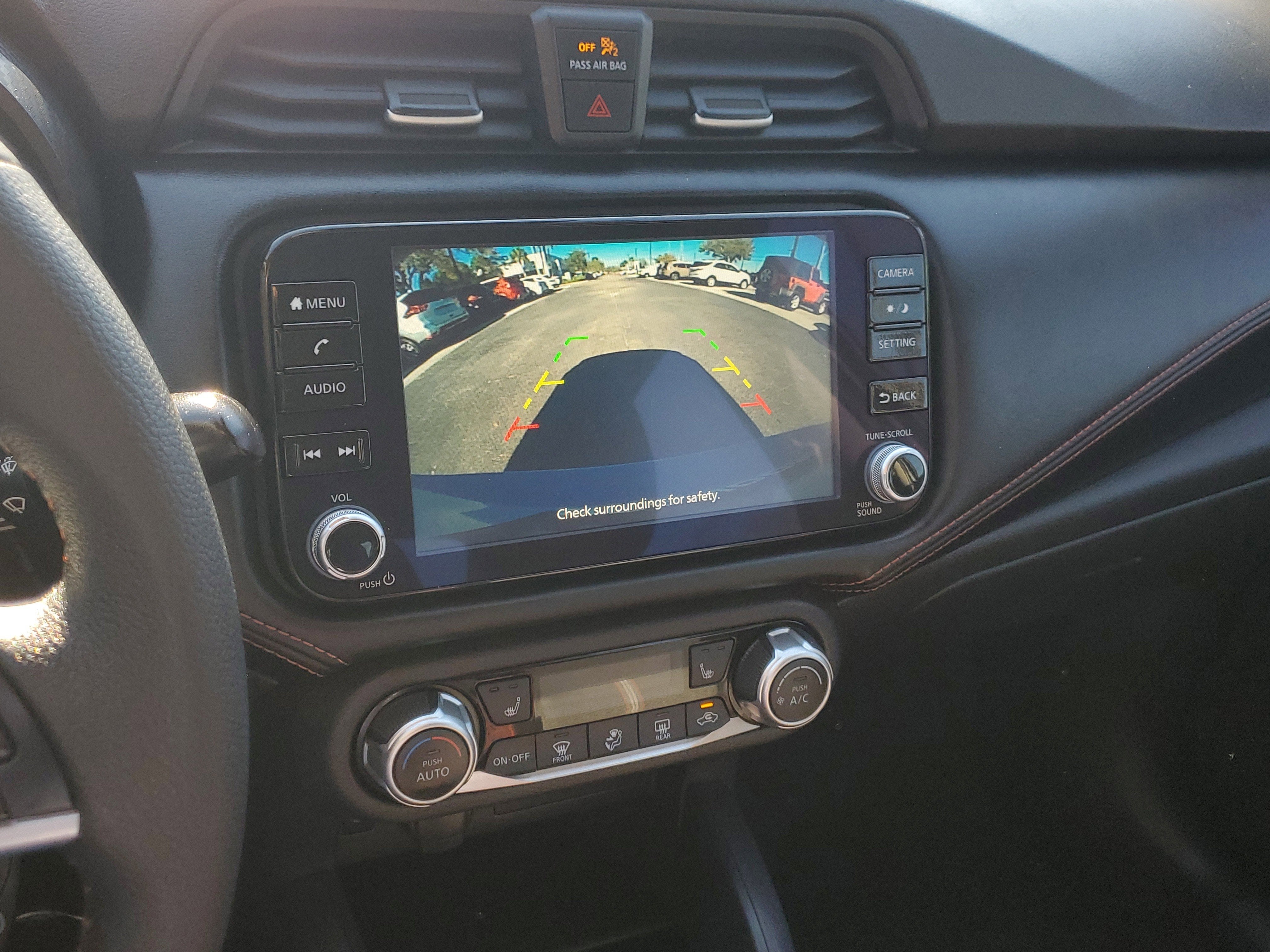 2023 Nissan Versa SR