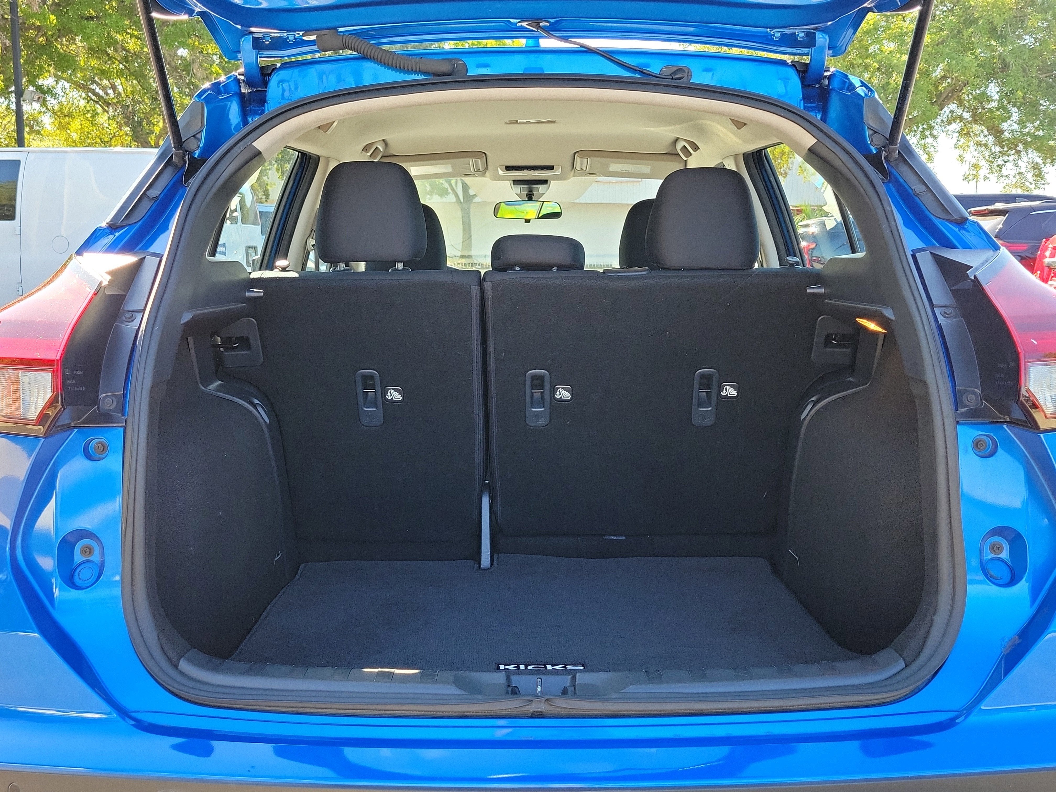 2024 Nissan Kicks S