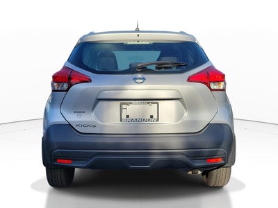 2019 Nissan Kicks S