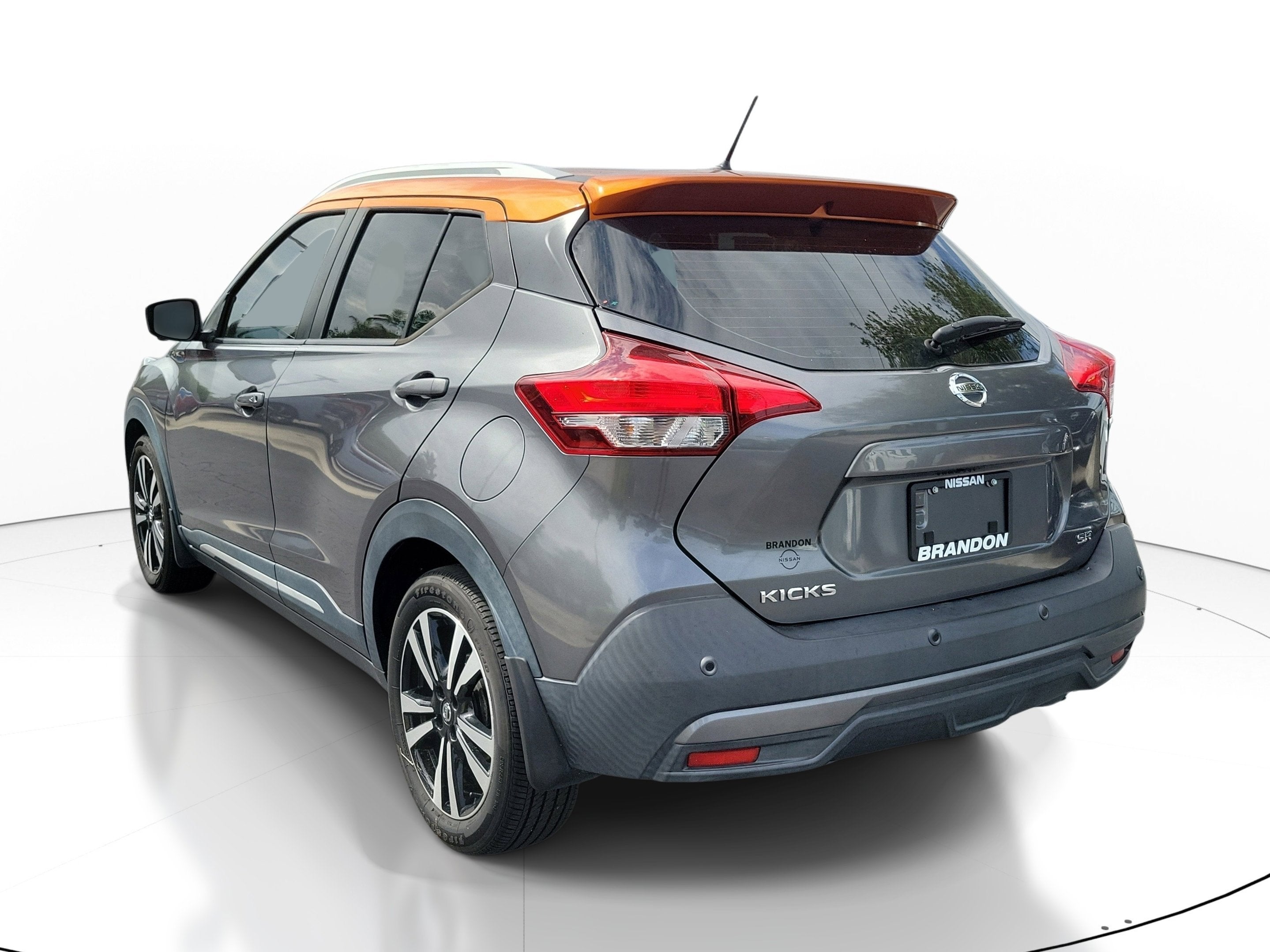 2020 Nissan Kicks SR