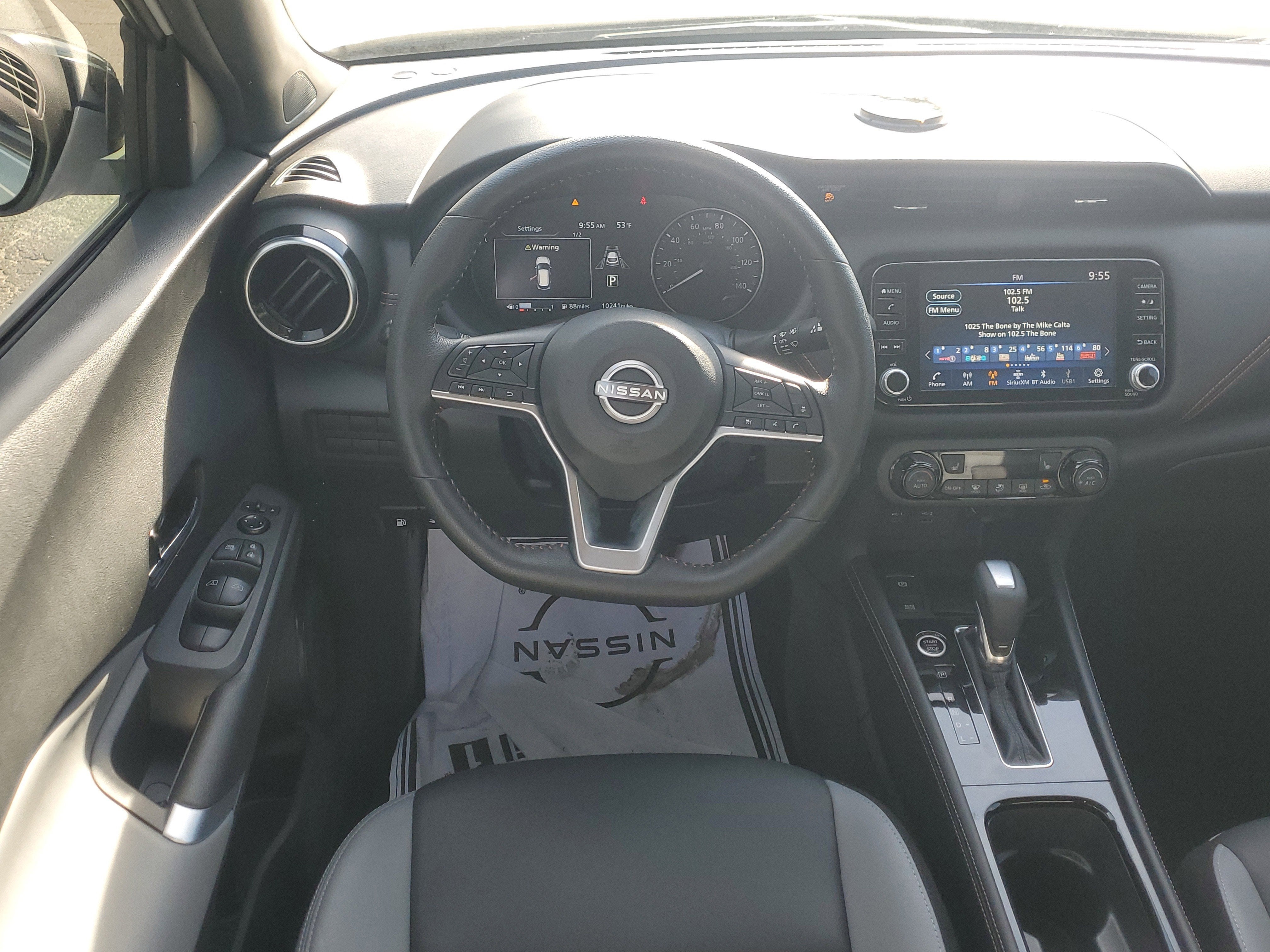 2022 Nissan Kicks SR