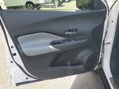 2022 Nissan Kicks SR