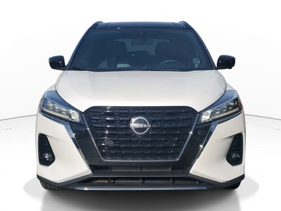 2022 Nissan Kicks SR