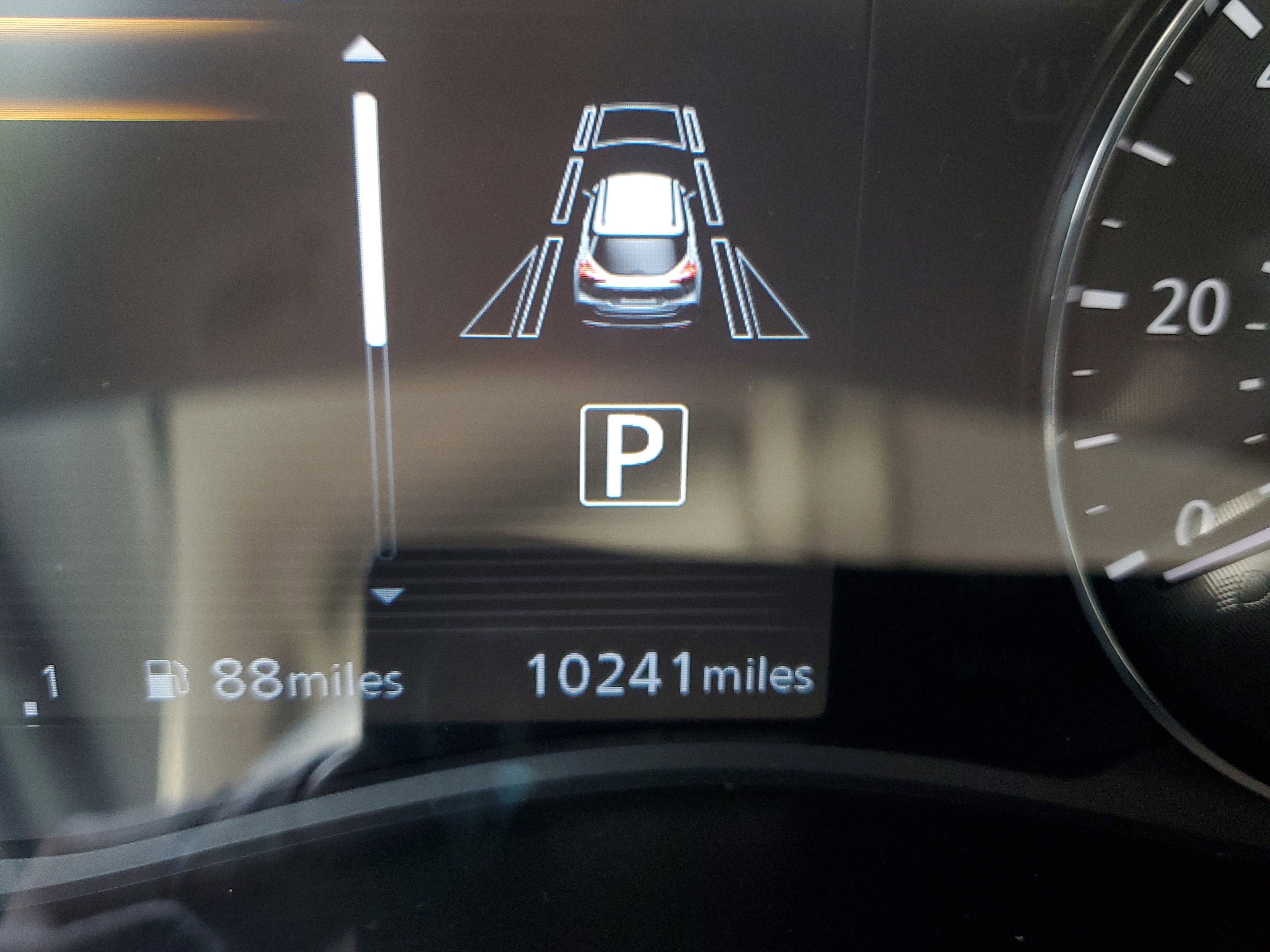 2022 Nissan Kicks SR