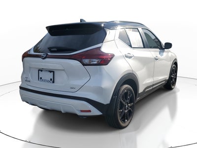 2022 Nissan Kicks SR