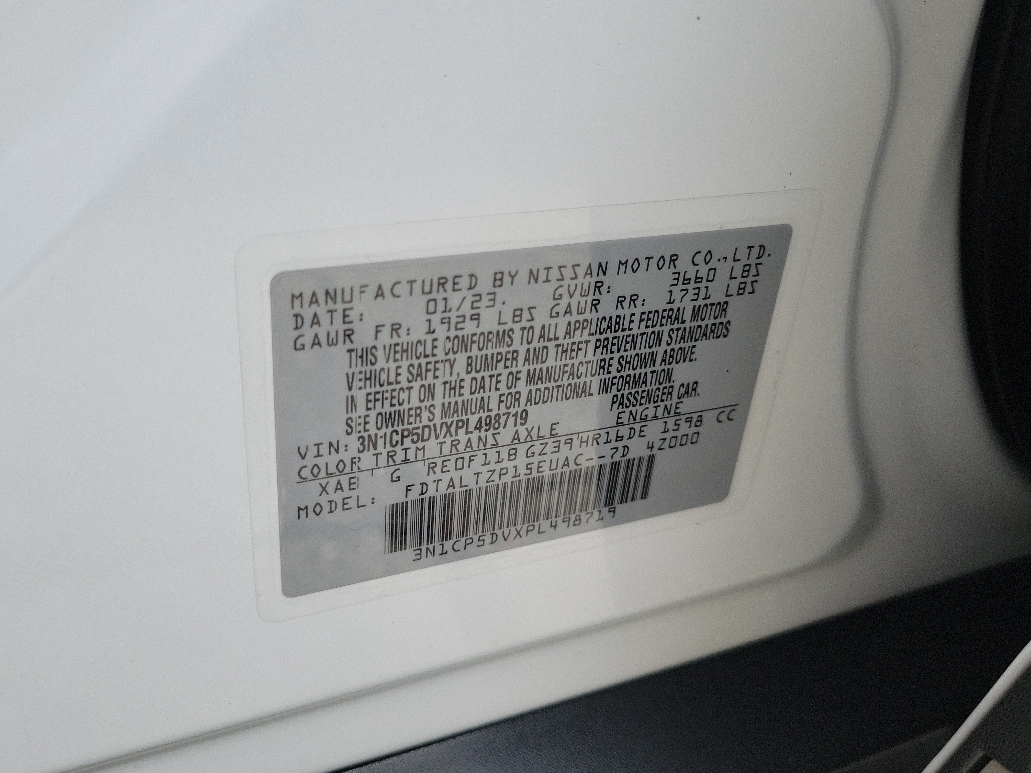 2023 Nissan Kicks SR