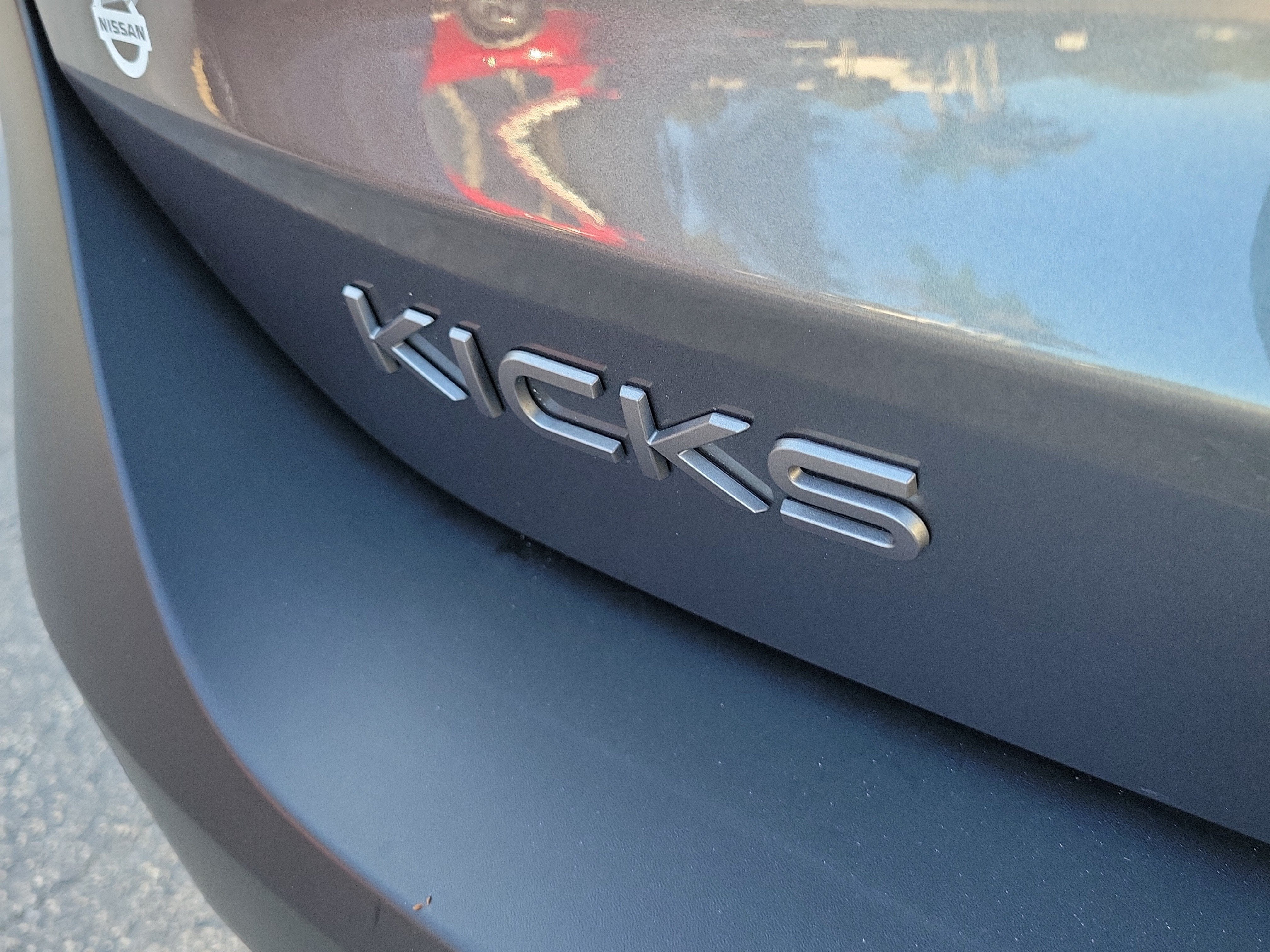 2025 Nissan Kicks S
