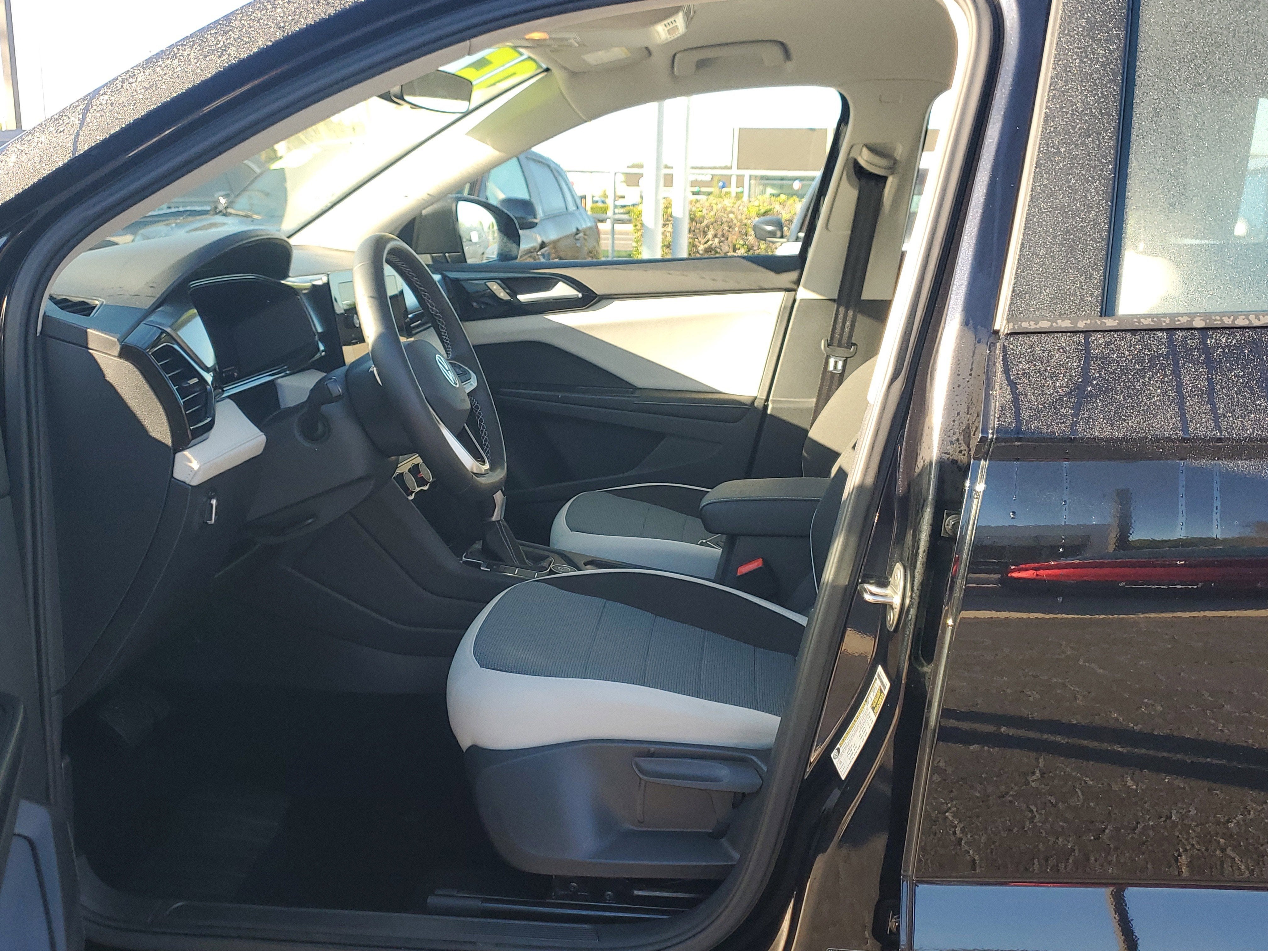 2025 Volkswagen Taos S