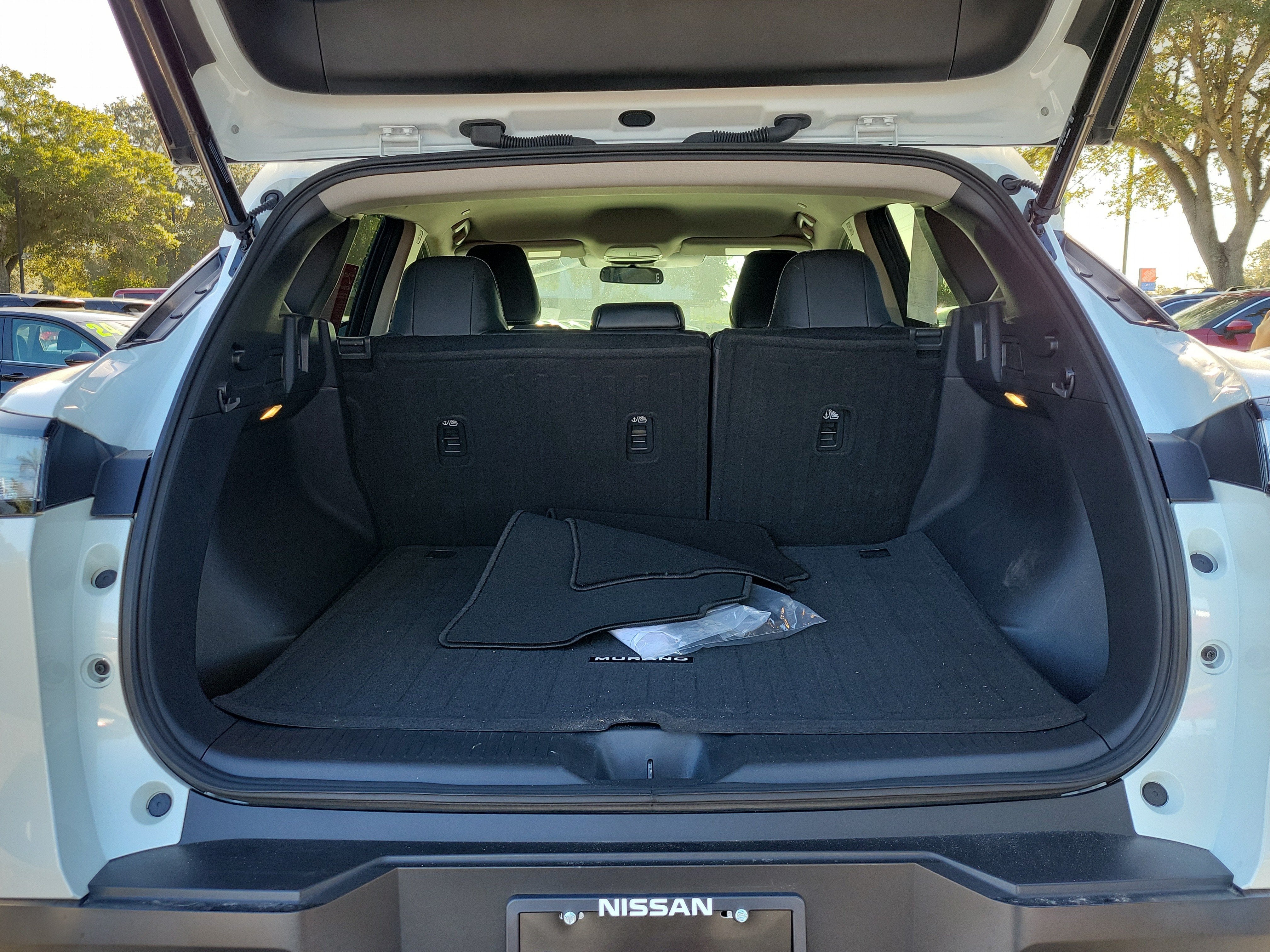 2025 Nissan Murano SV