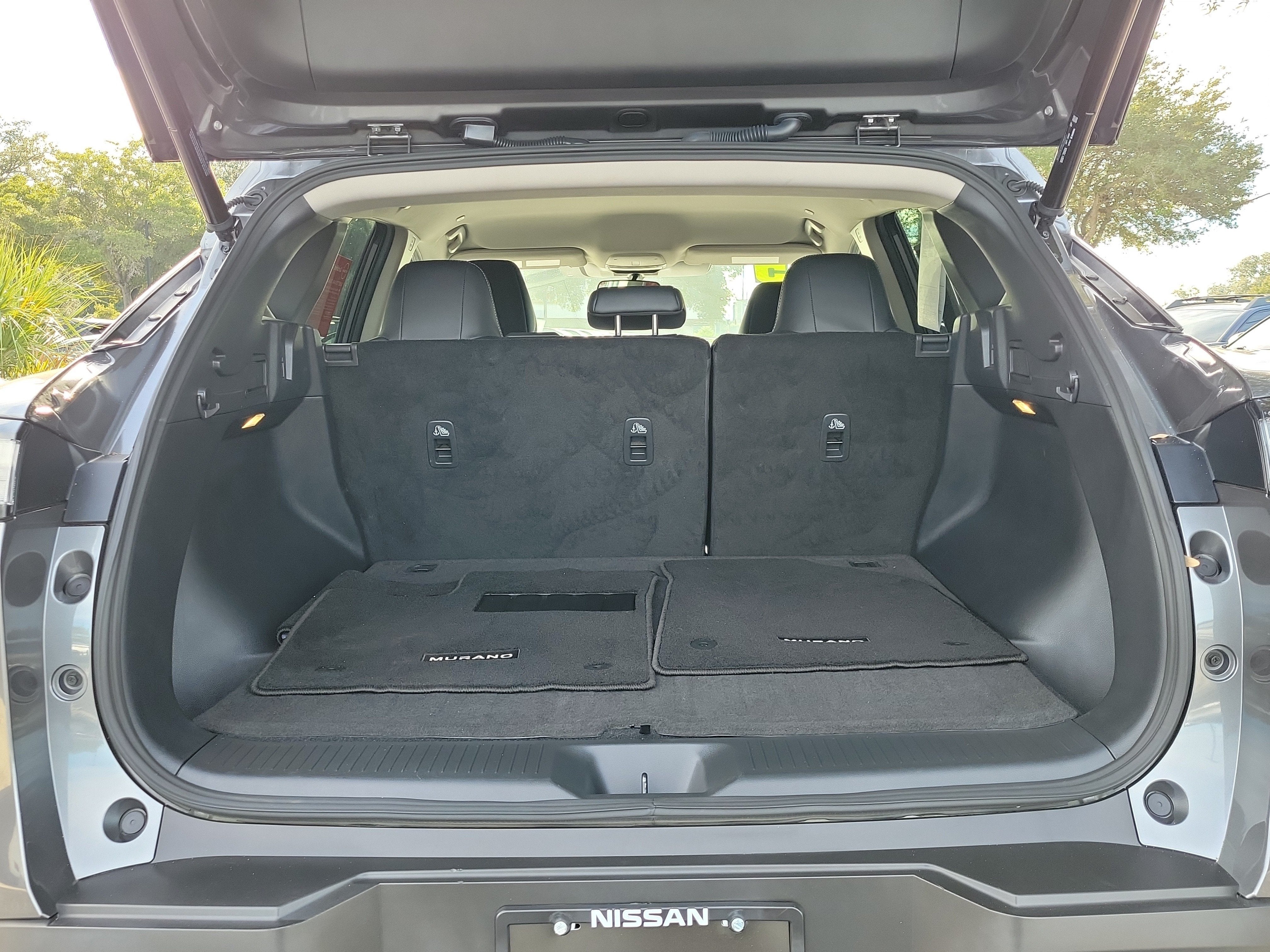 2025 Nissan Murano SV