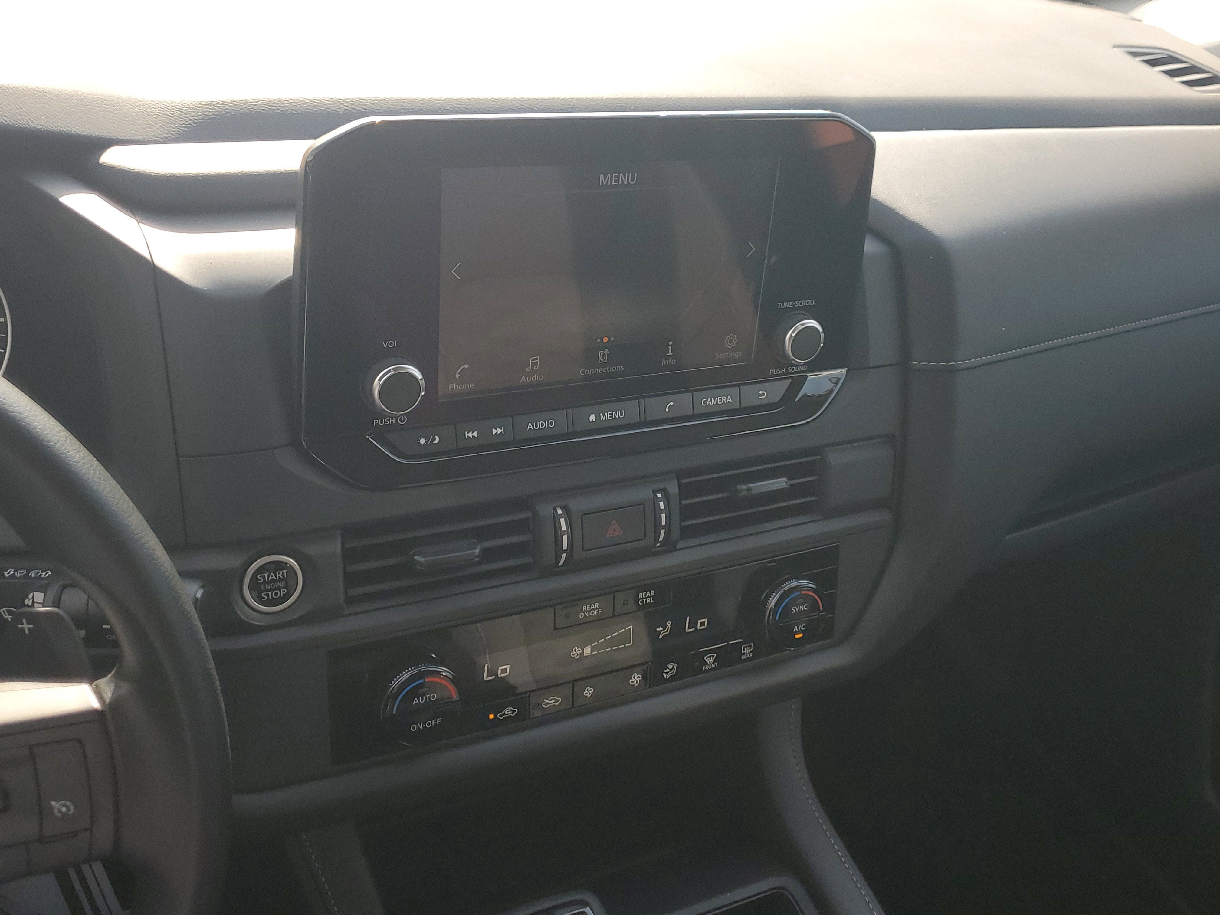 2024 Nissan Pathfinder S