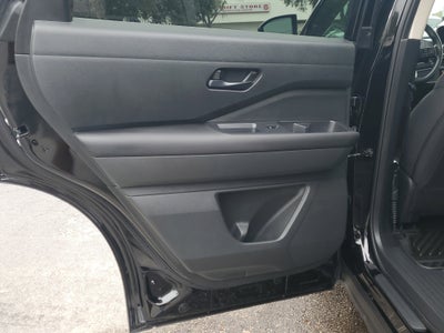 2025 Nissan Pathfinder S