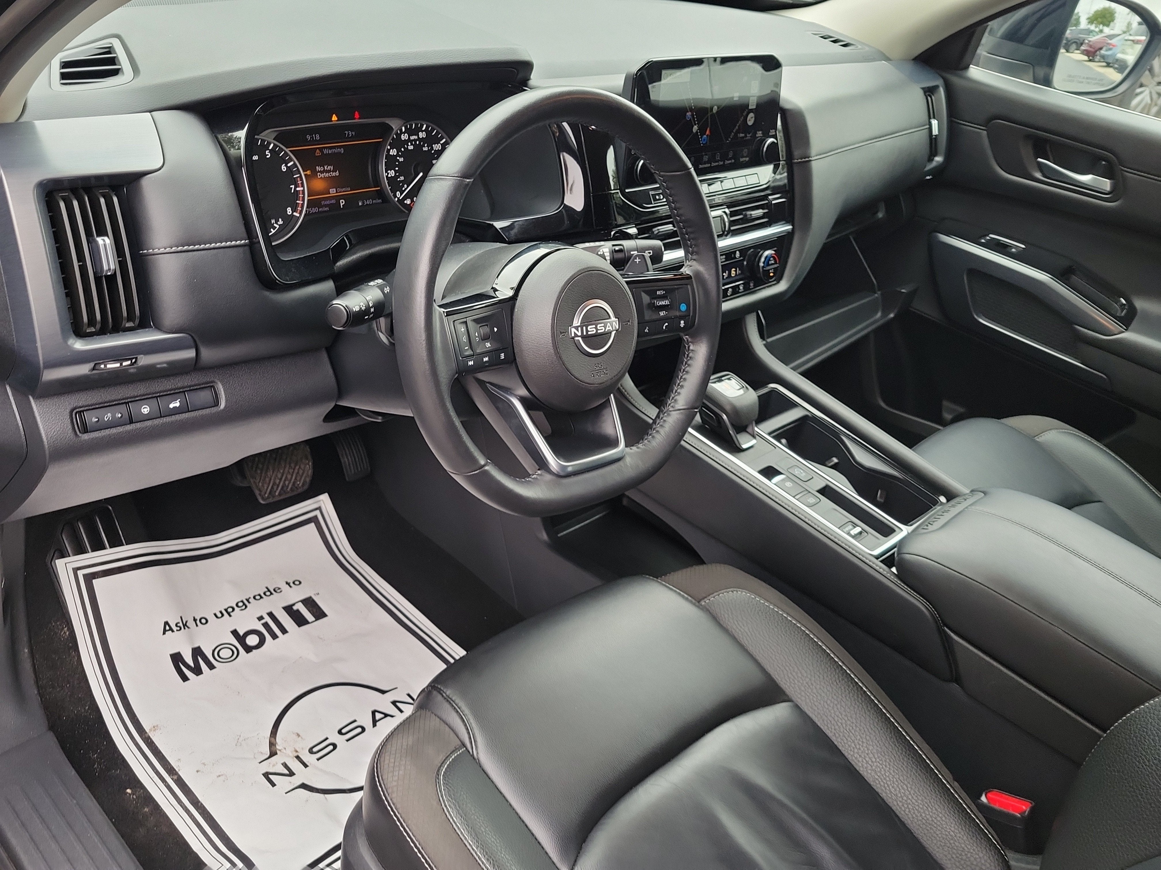 2025 Nissan Pathfinder SL
