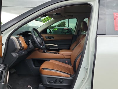 2024 Nissan Pathfinder Platinum