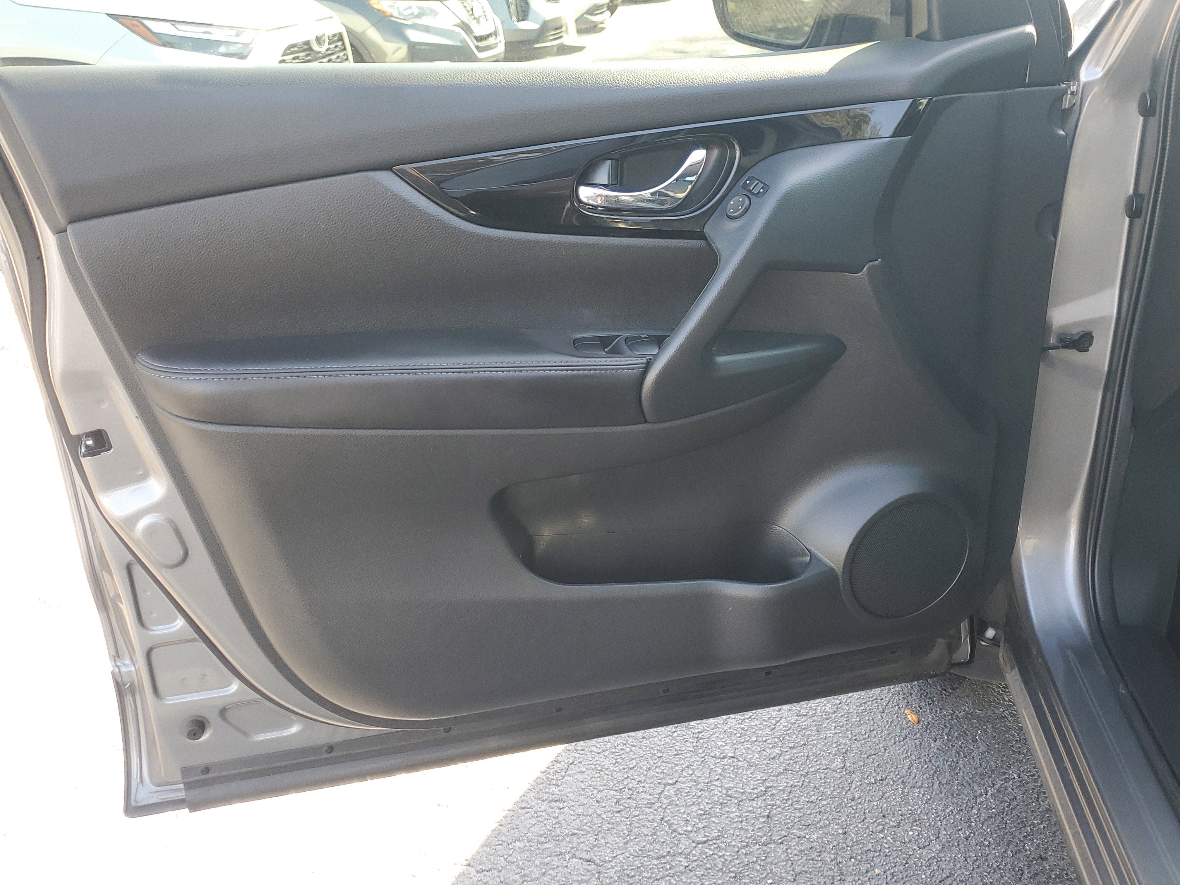 2021 Nissan Rogue Sport SV