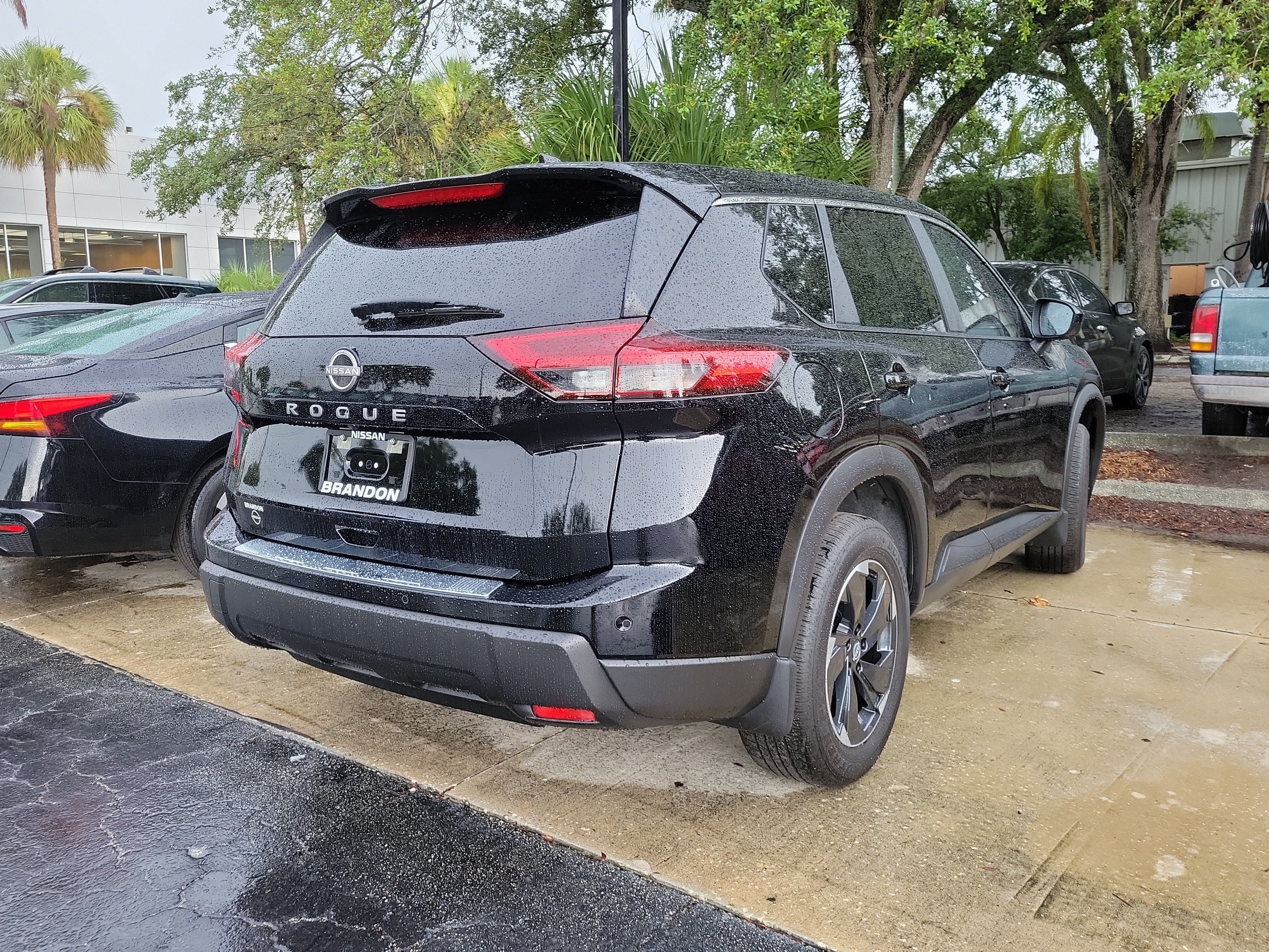 2025 Nissan Rogue SV